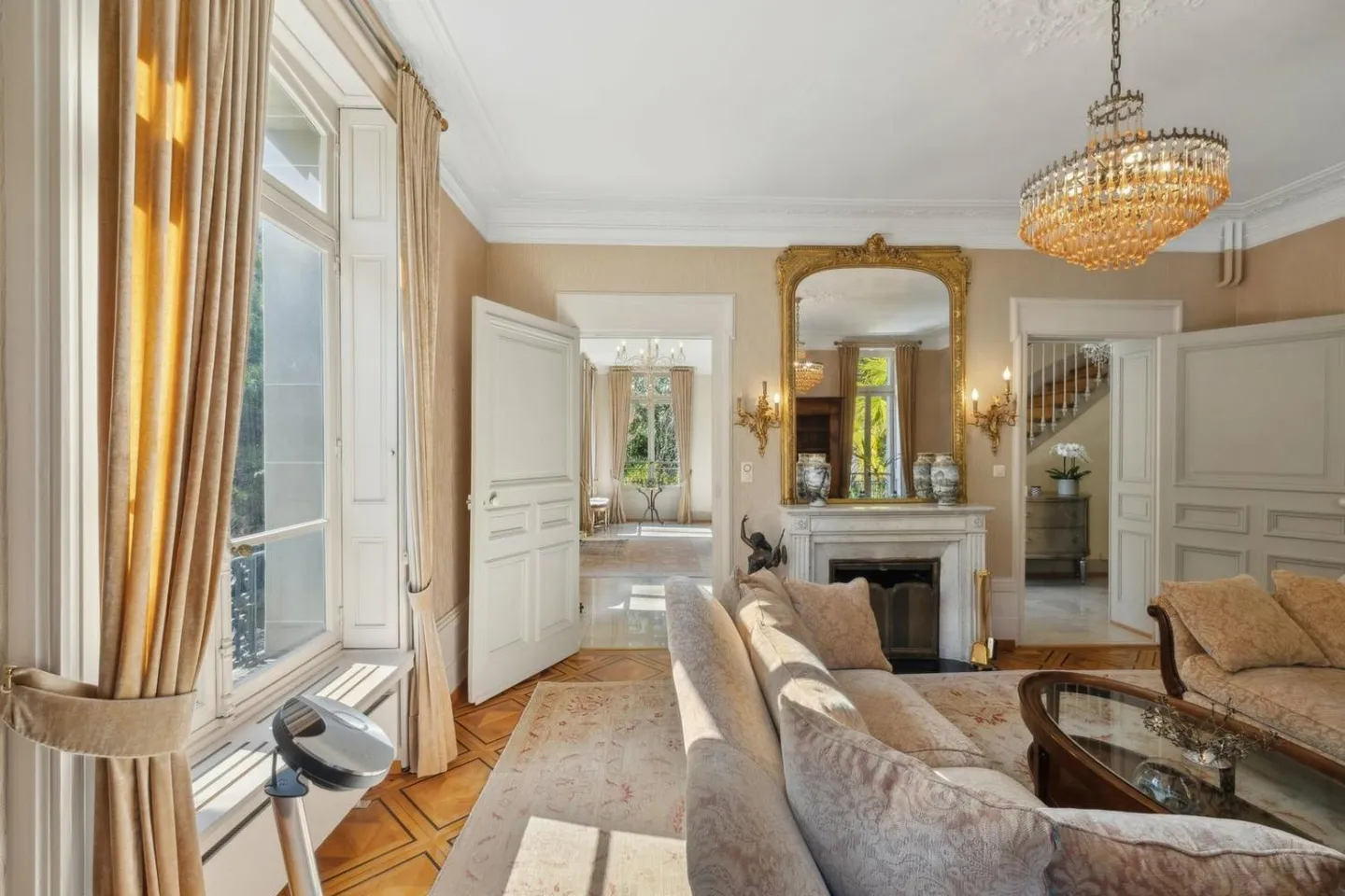 Prestigious property just a few steps from the lake shore, green park - Photo 4 of 13