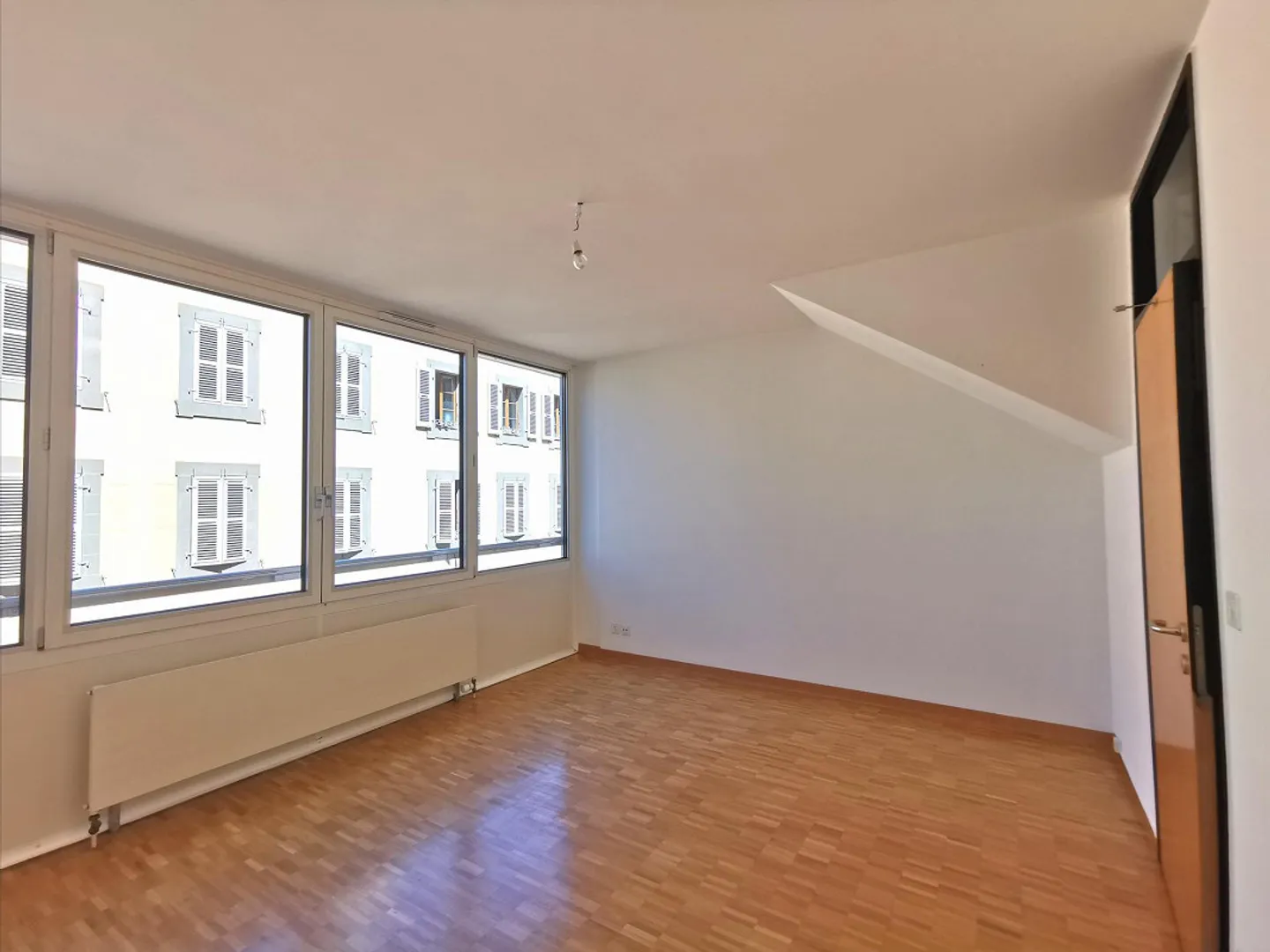 Splendid duplex apartment just steps from Rive - Photo 7 of 8