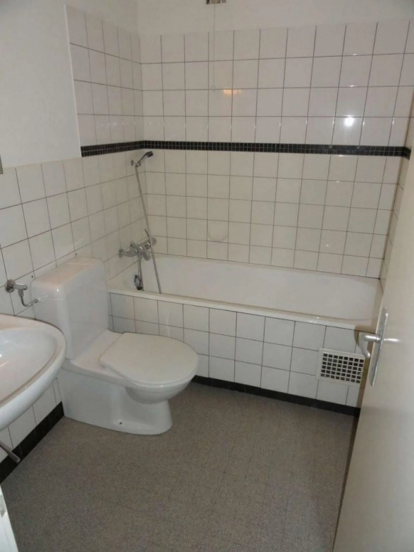 Charmante Altbauwohnung im Zentrum - Foto 4 von 6