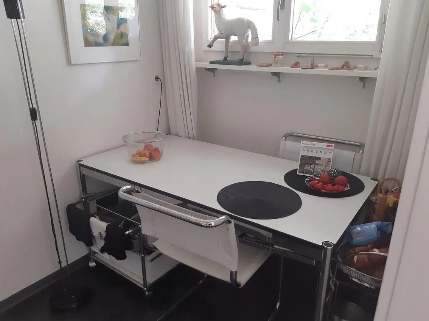 Charming Bungalow with Garden - Photo 5 of 6