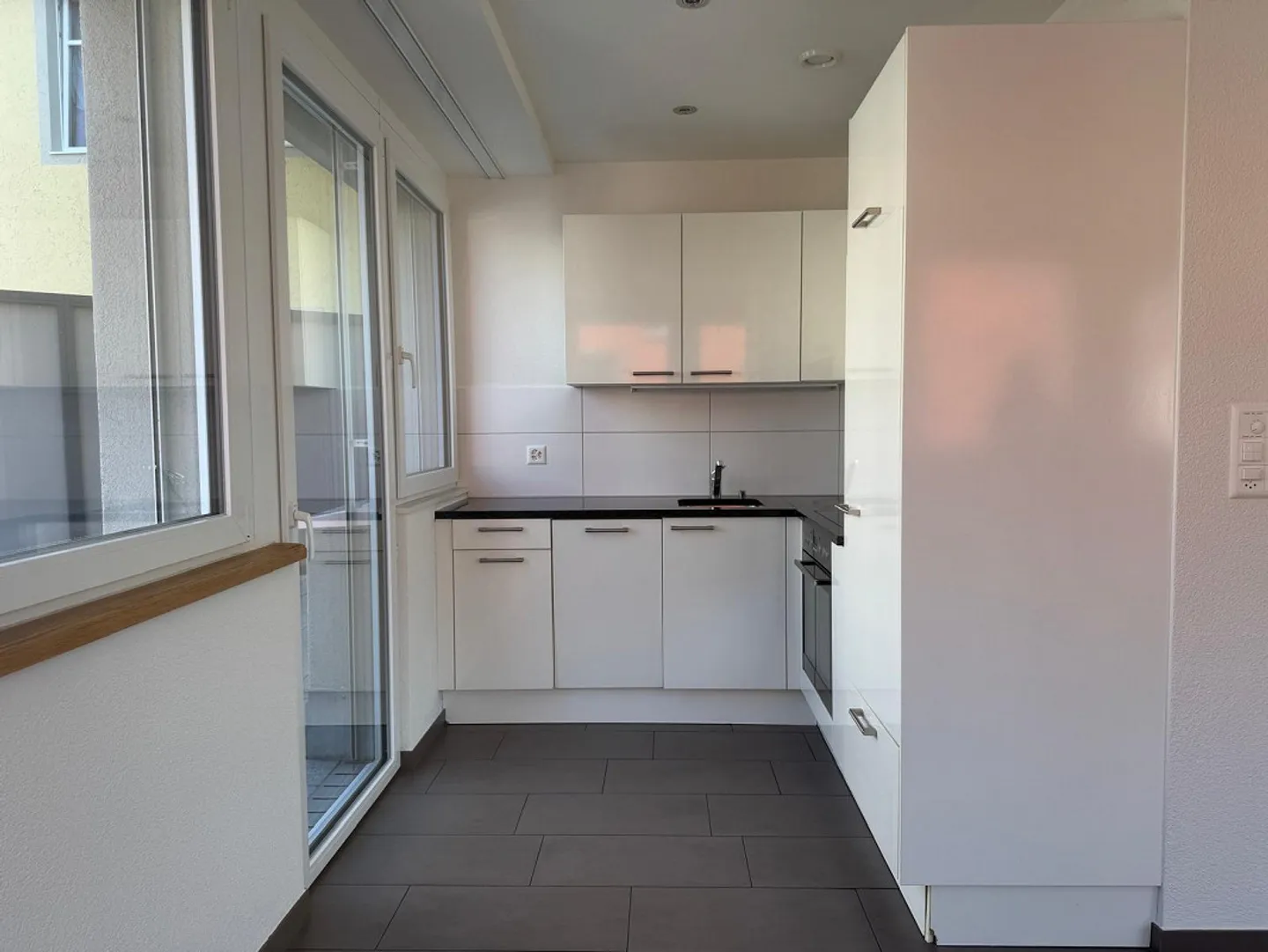Belle appartement de 2 pièces au cœur de Pfäffikon ZH - Photo 2 sur 7