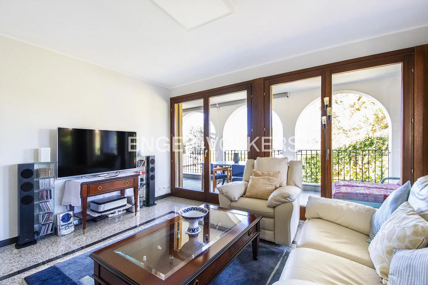 Appartement lumineux et confortable dans un emplacement calme avec piscine - Photo 5 sur 8
