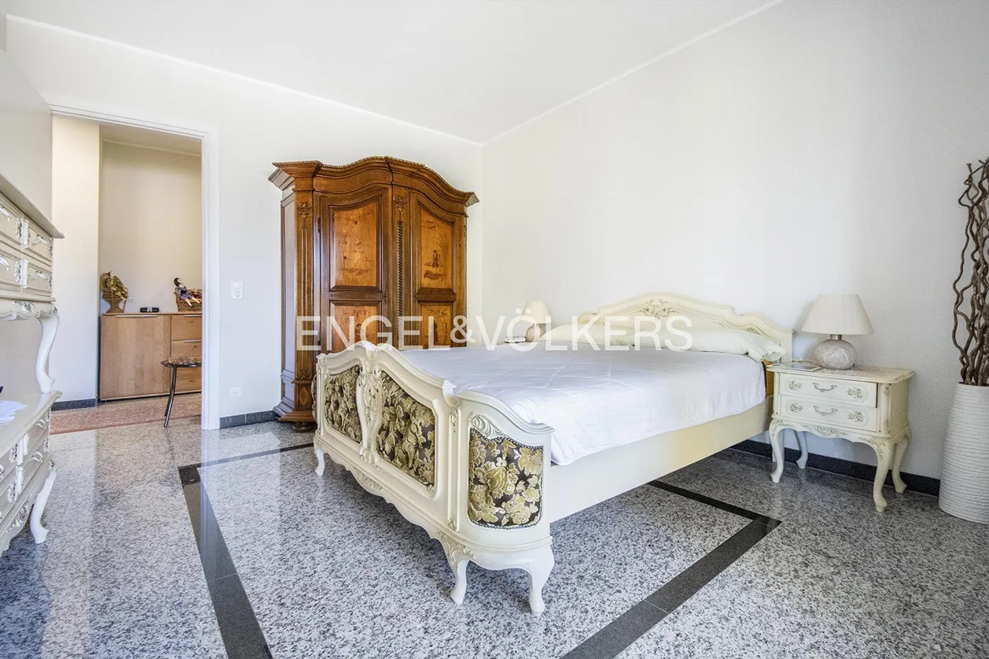 Appartement lumineux et confortable dans un emplacement calme avec piscine - Photo 6 sur 8
