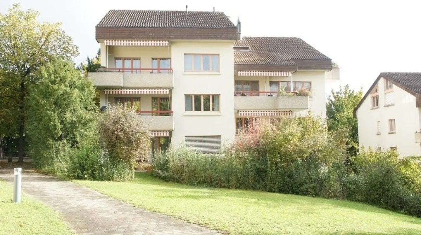 Roller parking space in Oberwil for rent. - Photo 1 of 1