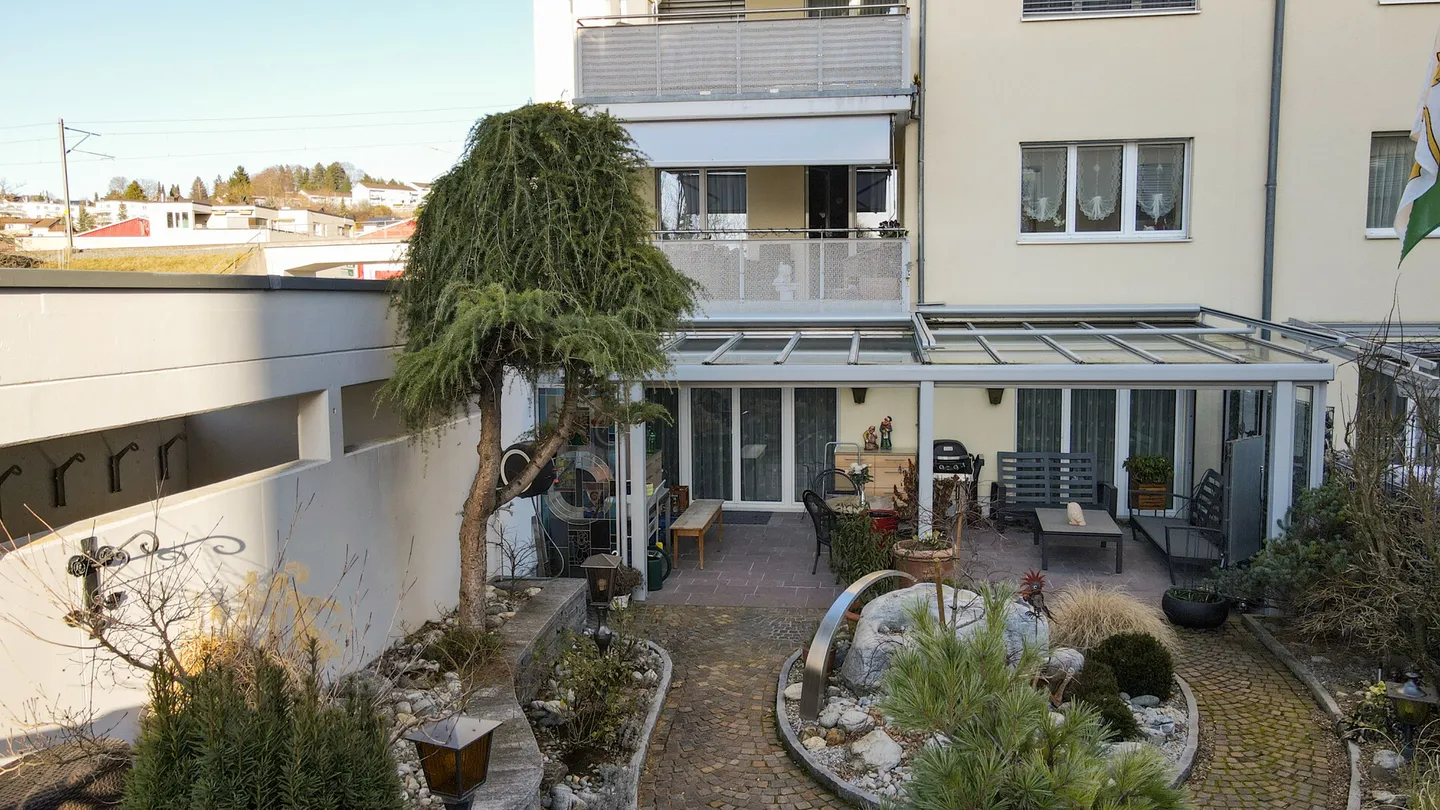 Private and city-close living with garden - Photo 9 of 10