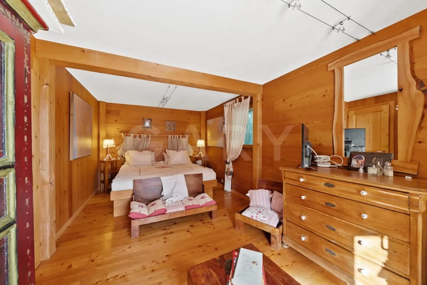 Propriété alpine d'exception aux pied des remontées mécaniques - Photo 11 of 13