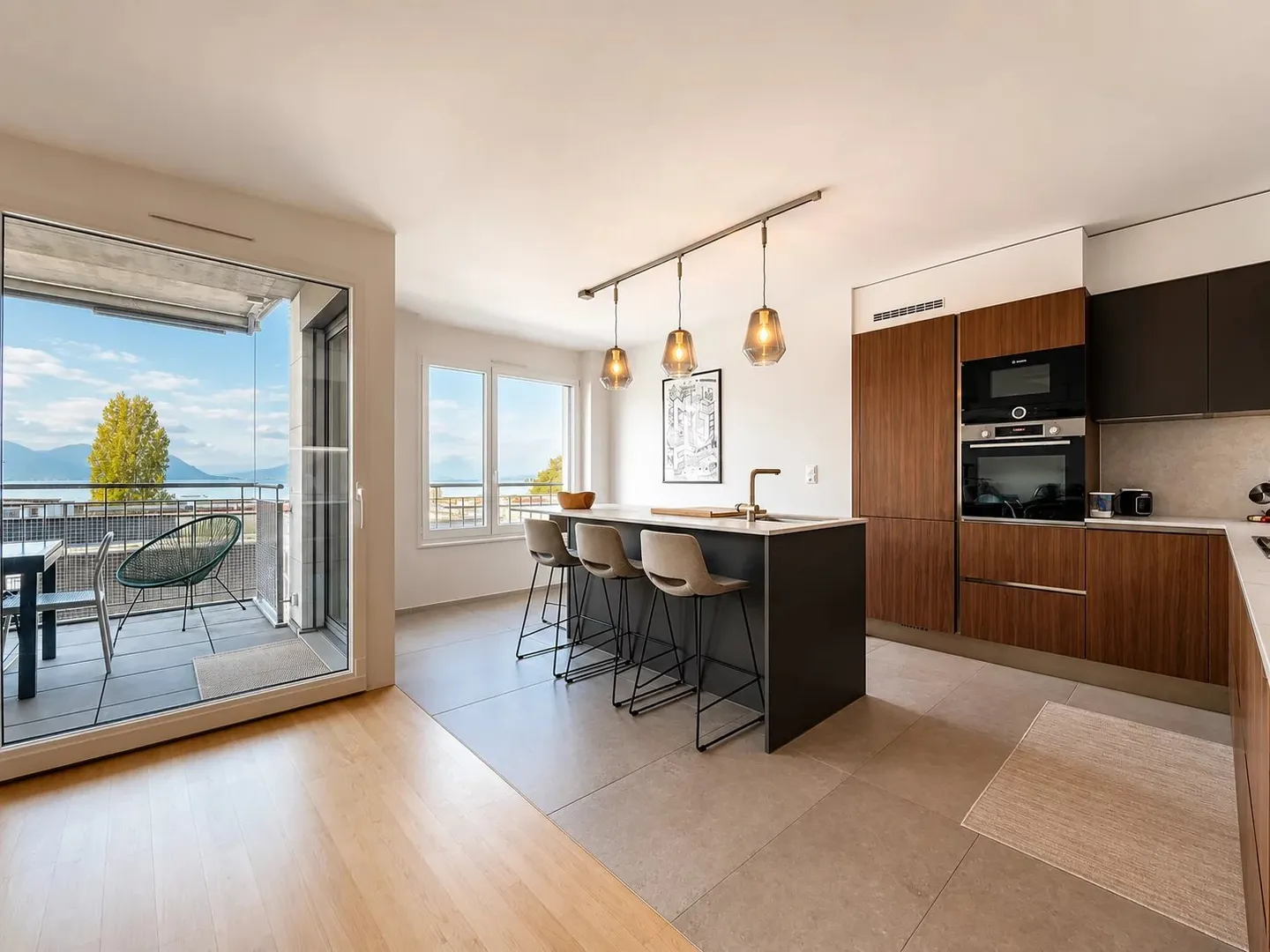 Helles Apartment mit Seeblick - Foto 3 von 13