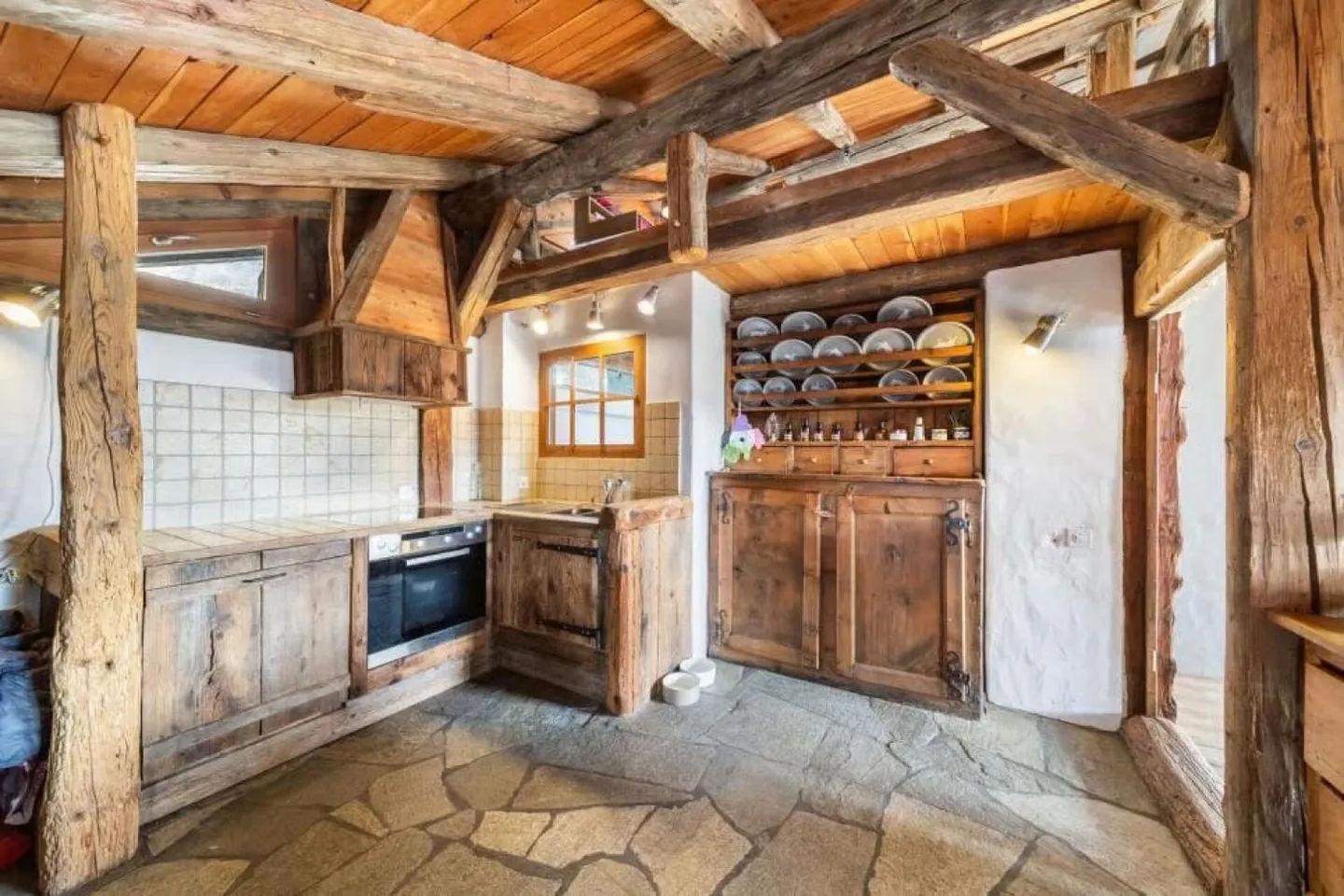 Charmante Grange Rénovée à Icogne - Photo 2 sur 11