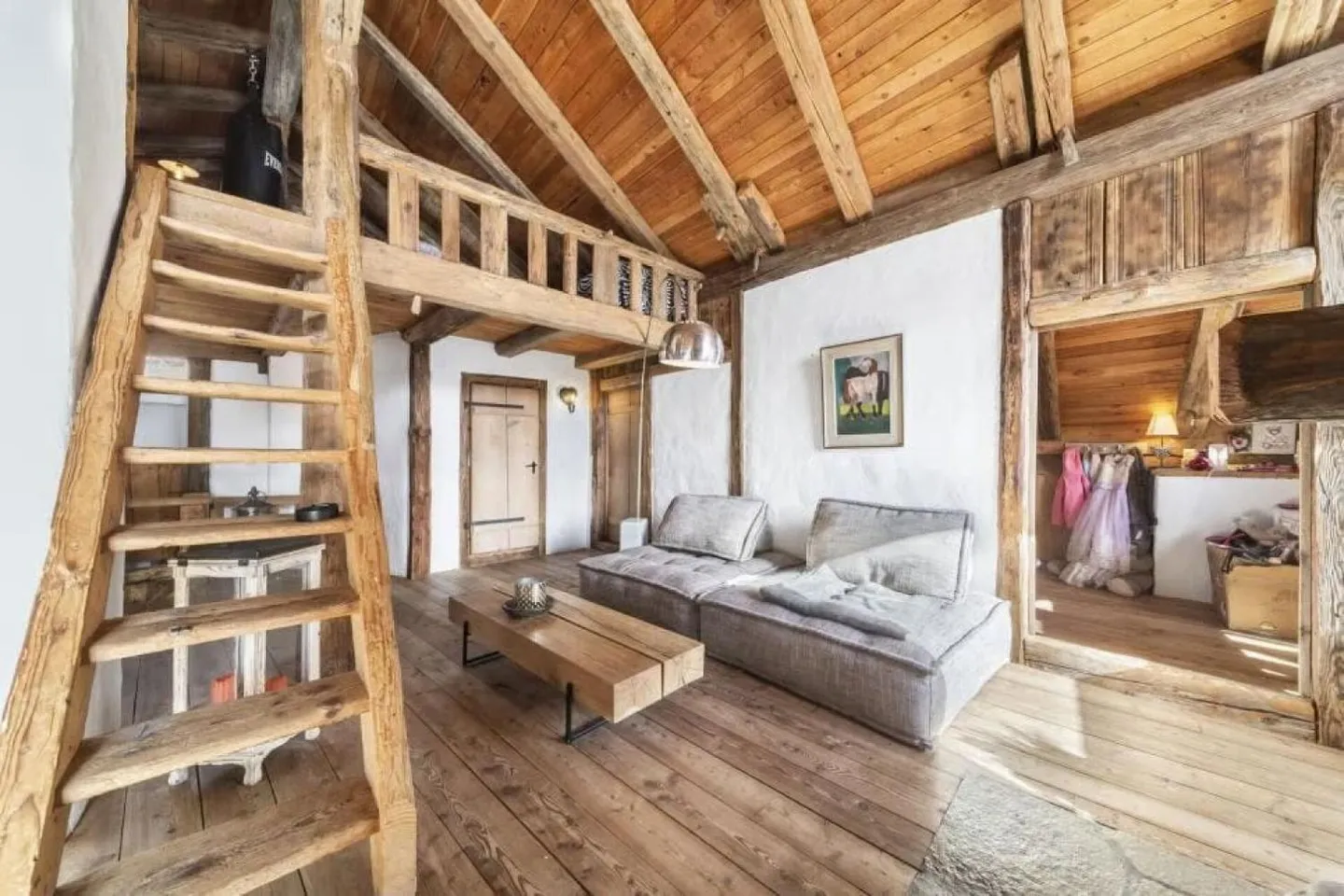 Charmante Grange Rénovée à Icogne - Photo 3 sur 11