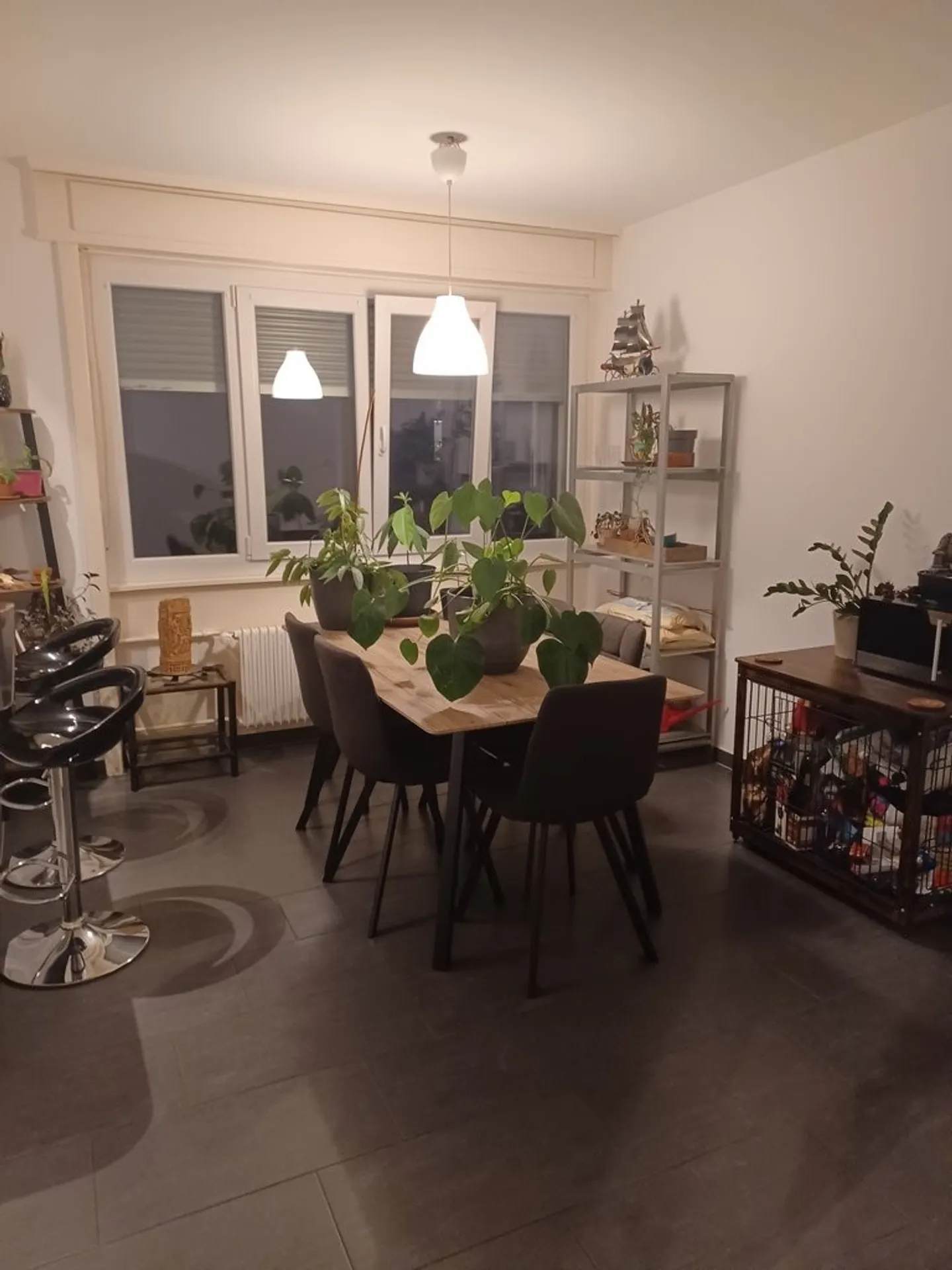 Charming Apartment Near Center - Photo 2 of 9