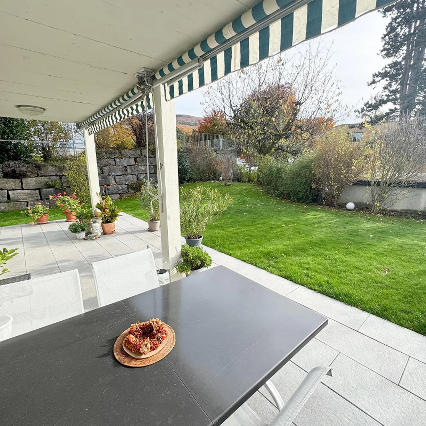 Gartenwohnung mit grossem Aussenbereich - Foto 2 von 14