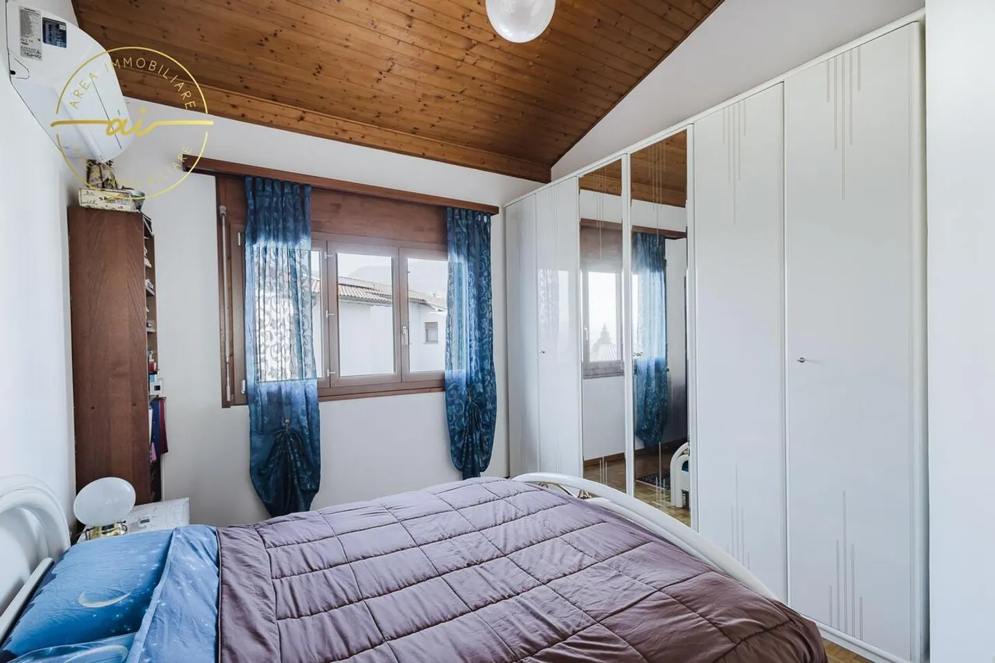 VILLA MITOYENNE DE 5,5 PIÈCES AVEC JARDIN À MORBIO - Photo 12 sur 13