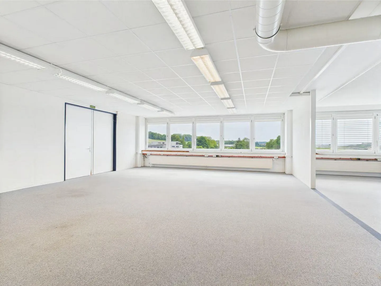 Spazio ufficio moderno di 310 m2 al 2° piano a Murten - Foto 7 di 19