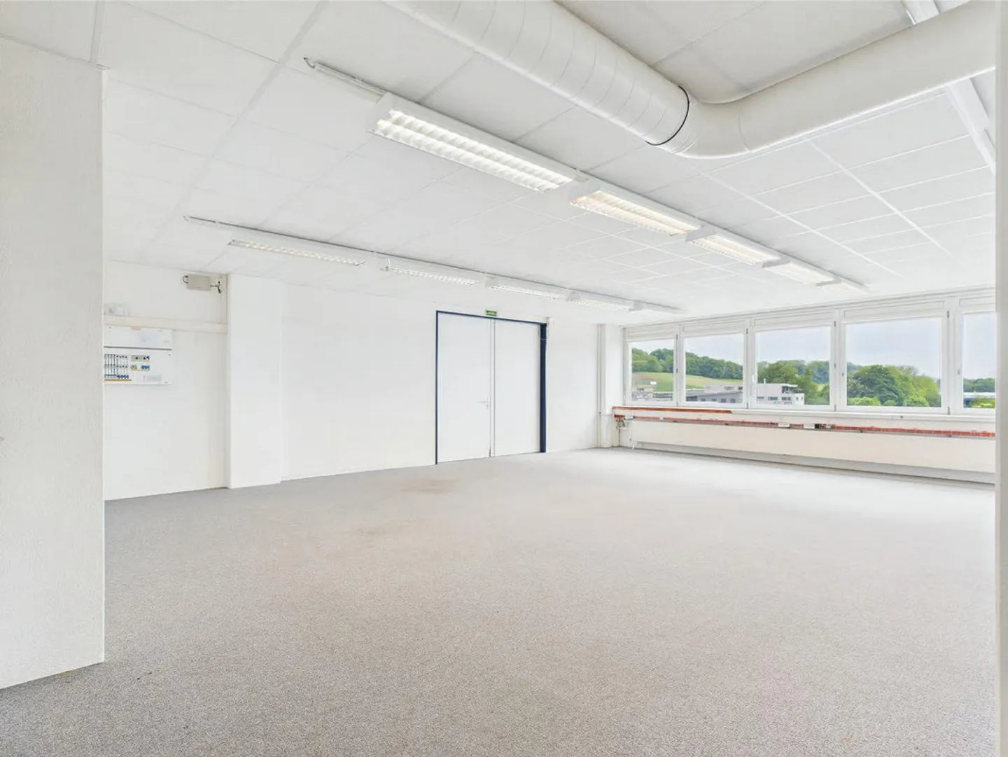 Spazio ufficio moderno di 310 m2 al 2° piano a Murten - Foto 8 di 19