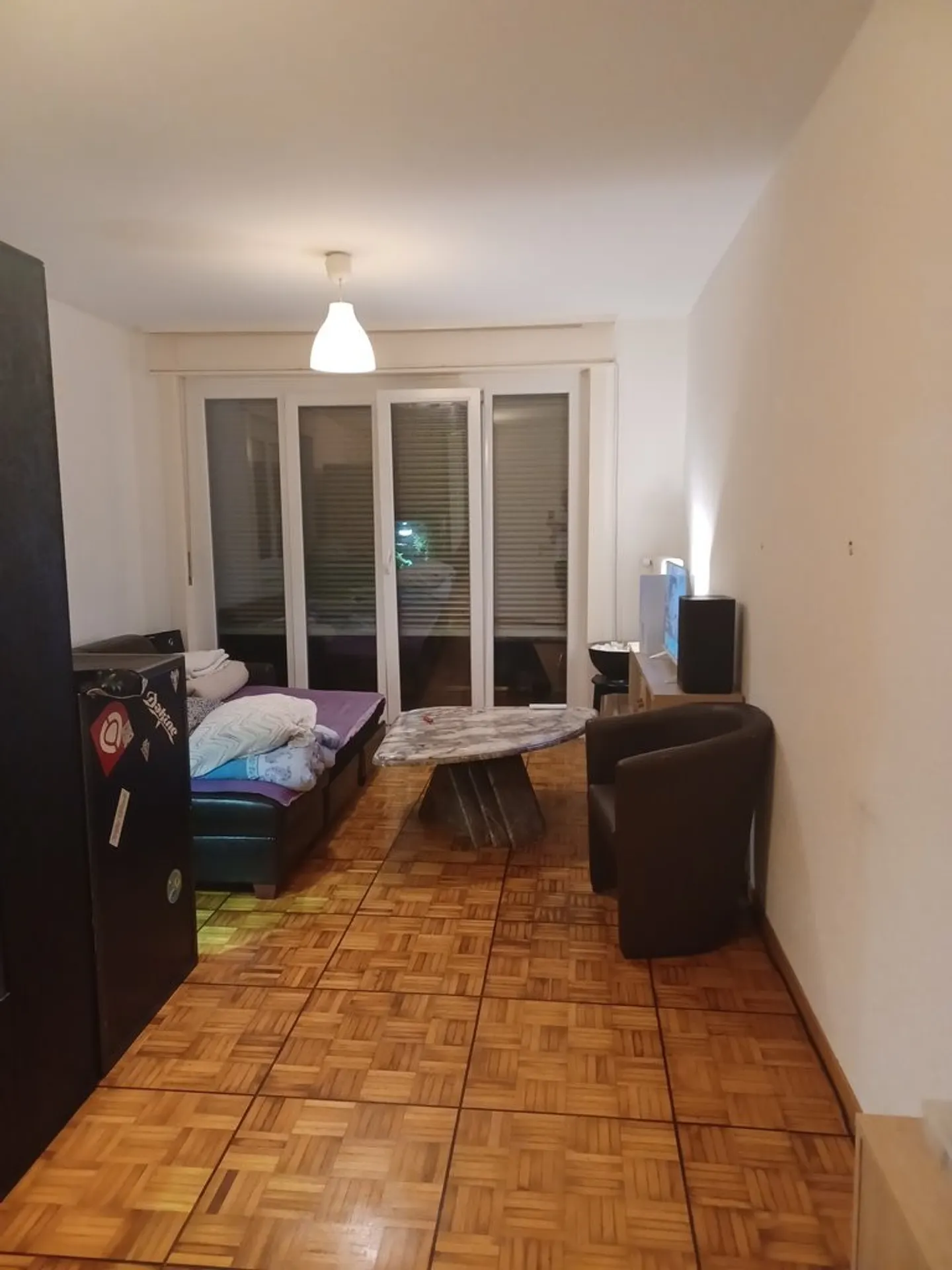 Charming Apartment Near Center - Photo 6 of 9