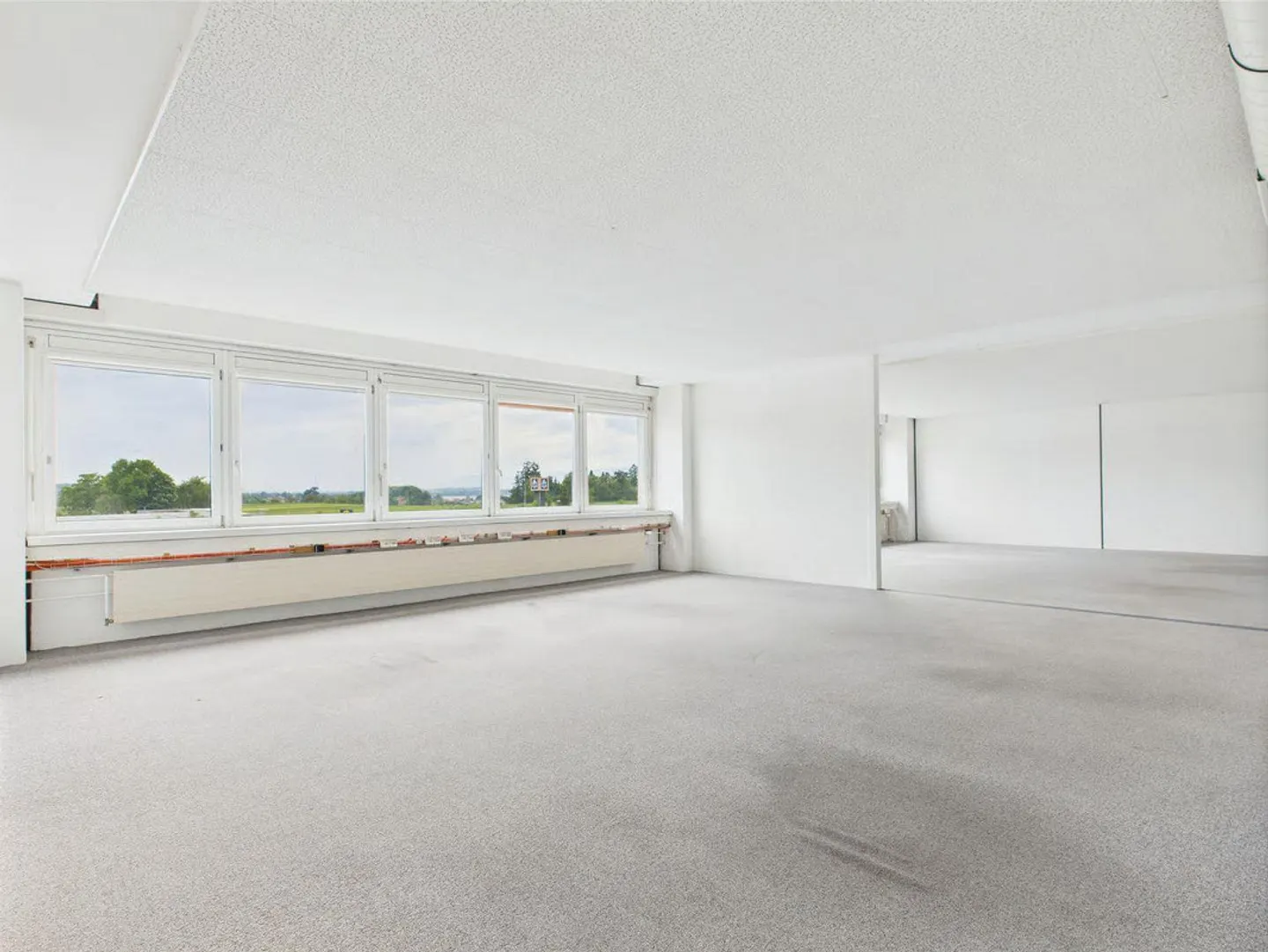 Spazio ufficio moderno di 310 m2 al 2° piano a Murten - Foto 10 di 19