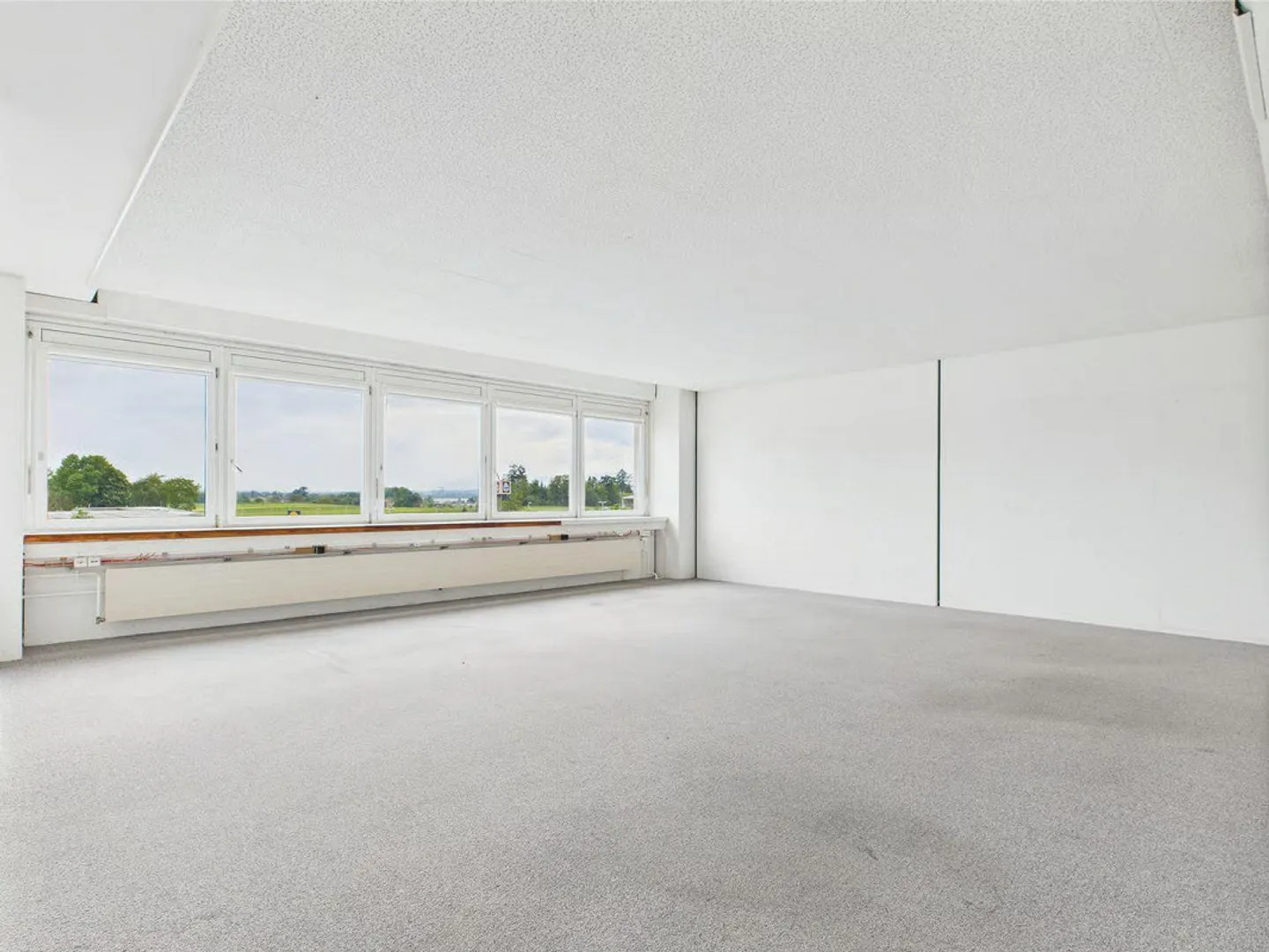Spazio ufficio moderno di 310 m2 al 2° piano a Murten - Foto 12 di 19