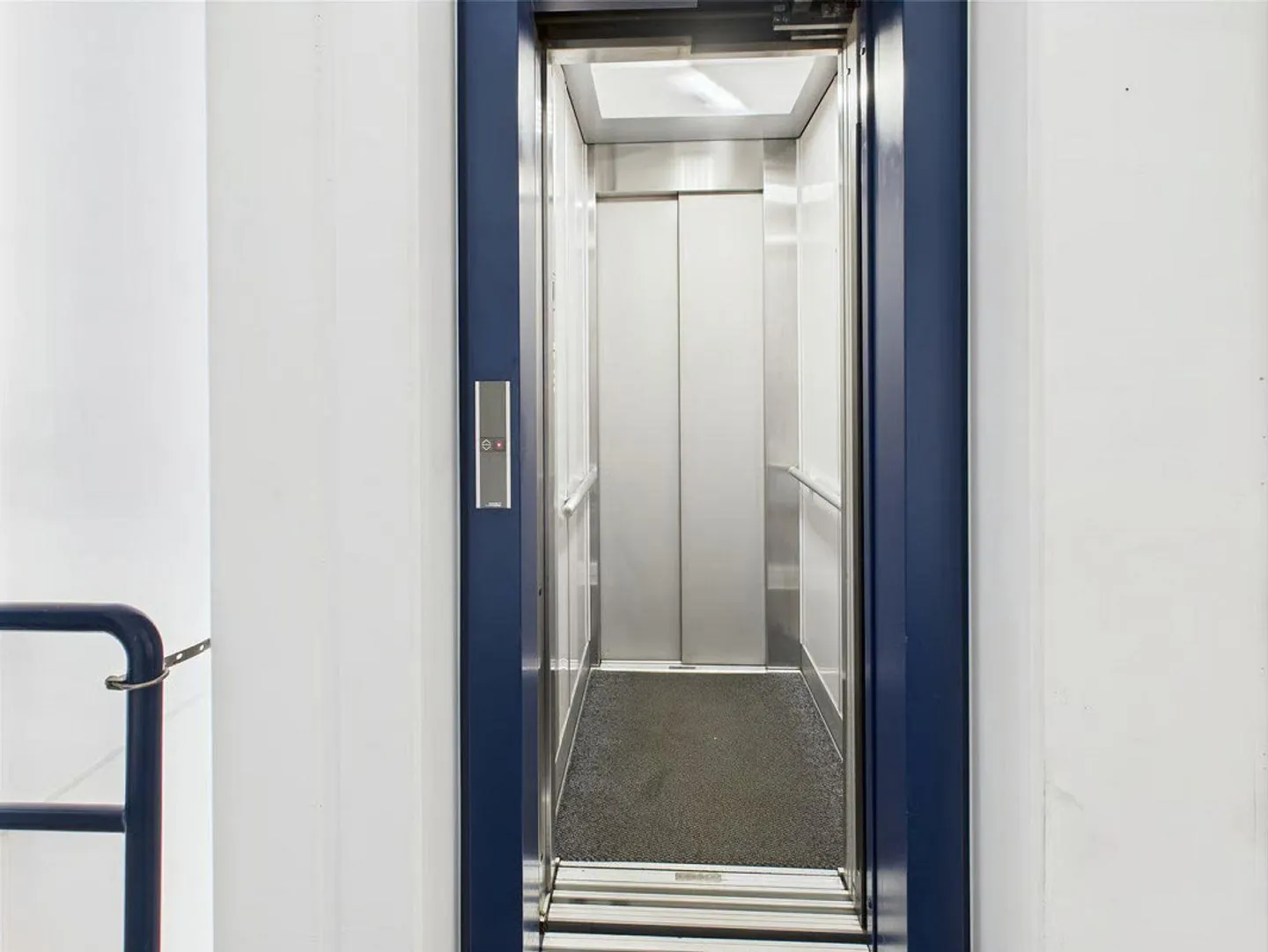 Spazio ufficio moderno di 310 m2 al 2° piano a Murten - Foto 17 di 19