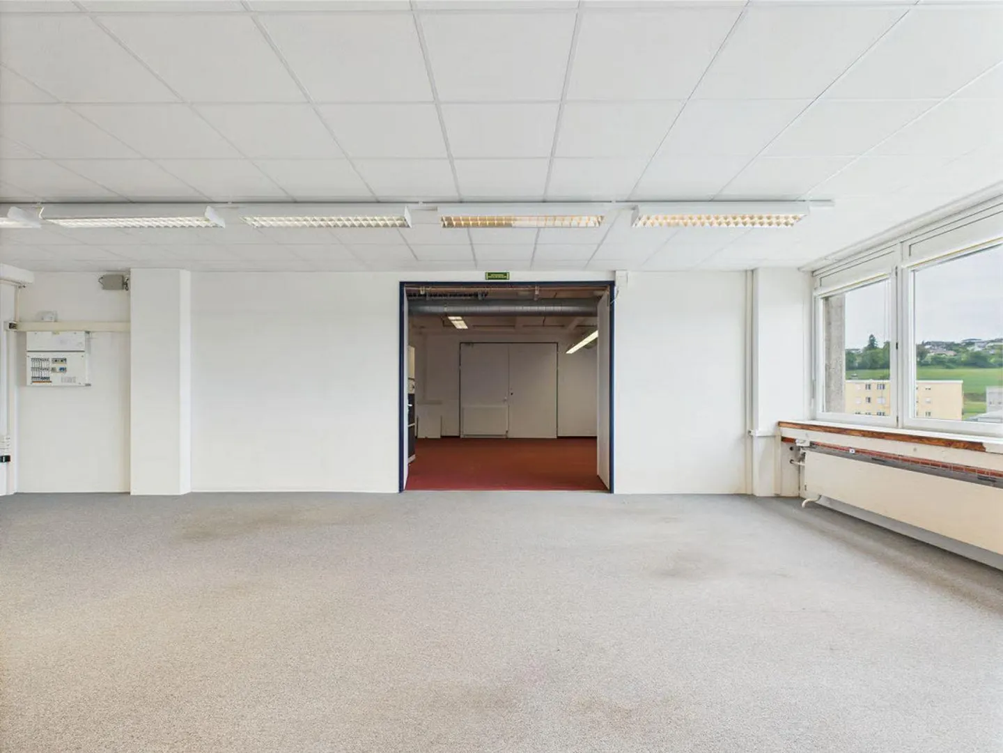 Spazio ufficio moderno di 310 m2 al 2° piano a Murten - Foto 18 di 19