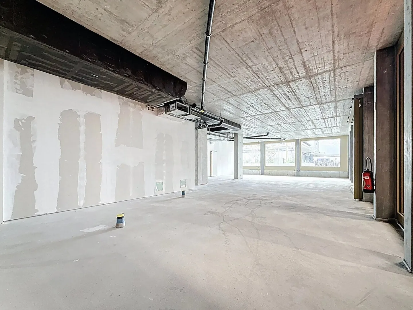 A LOUER - Emplacement n°1 - Arcade 142.22 m² sur la Place de la Gare (Sion) - Photo 4 sur 6