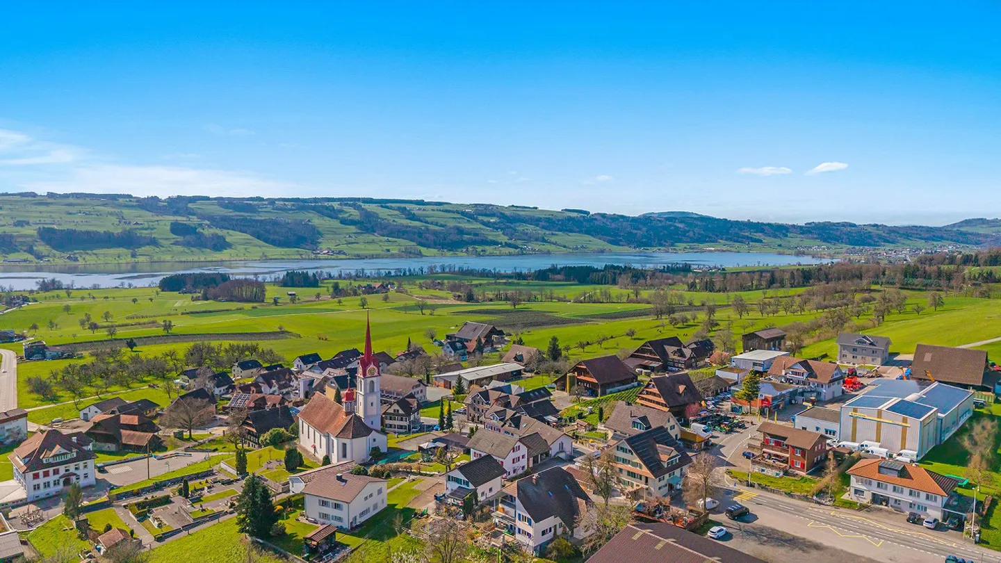 Modern Oasis with breathtaking lake and mountain views - Photo 11 of 12