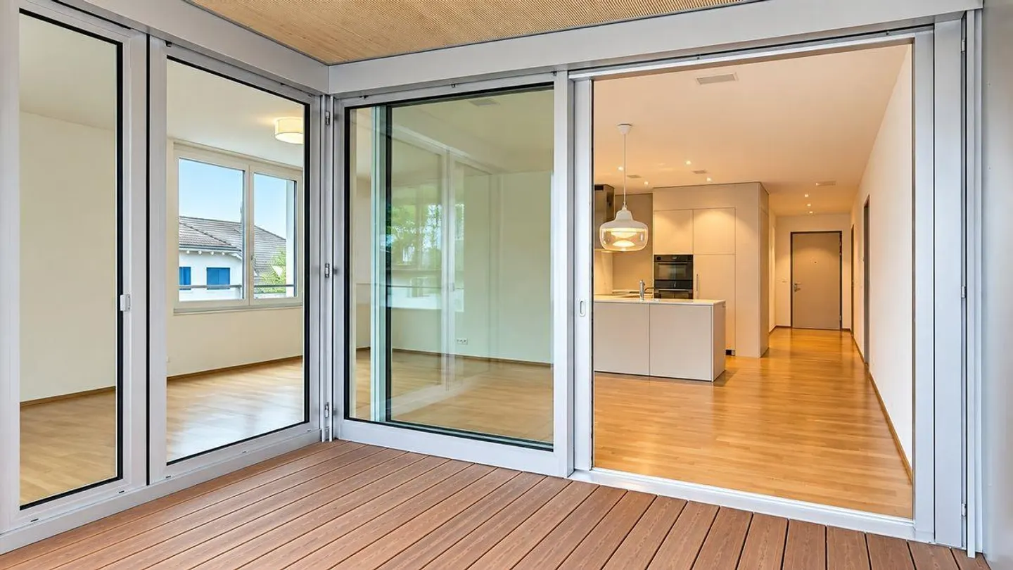 Appartement moderne et lumineux de 3,5 pièces avec vue à Siebnen - Photo 4 sur 11