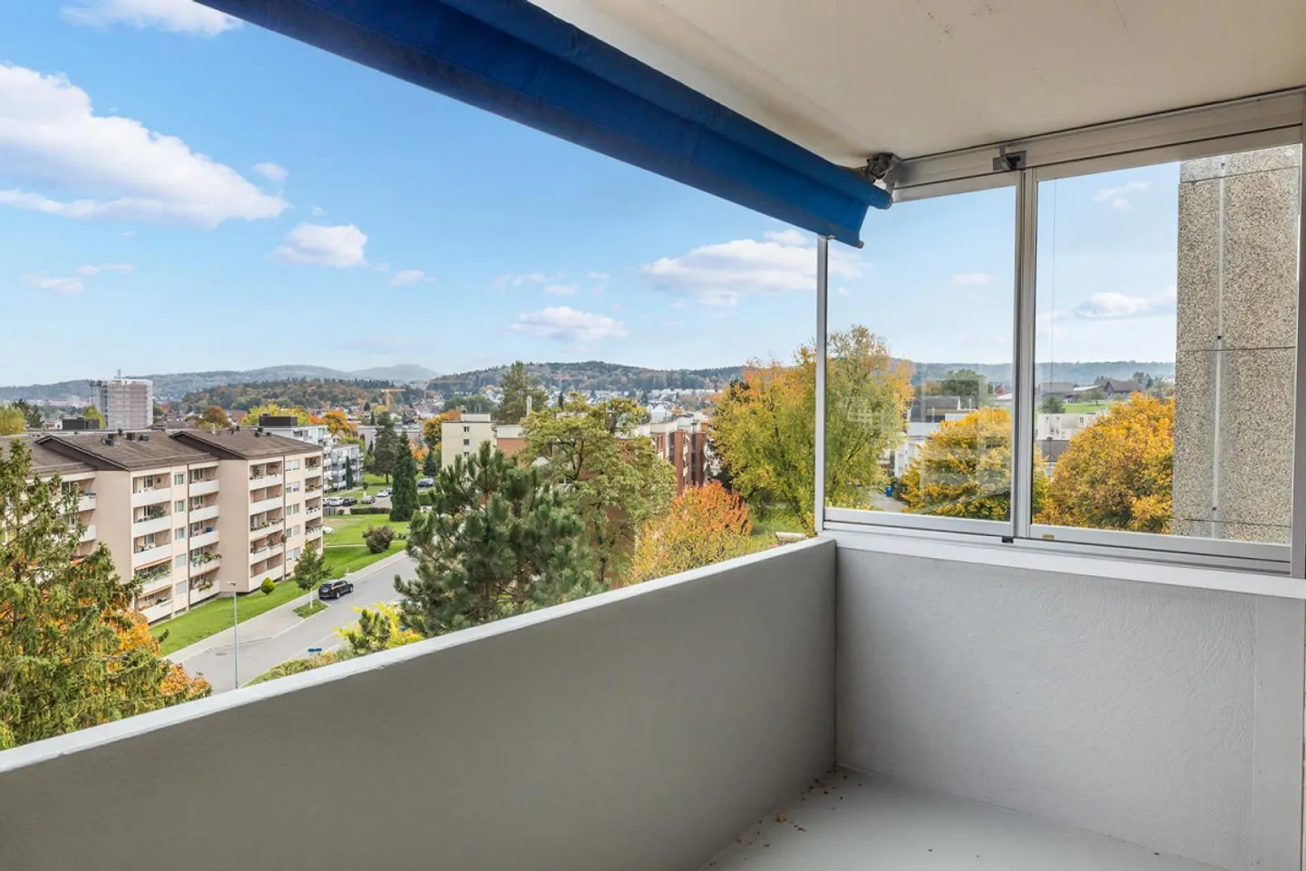 Your new home at a lofty height - Photo 10 of 13