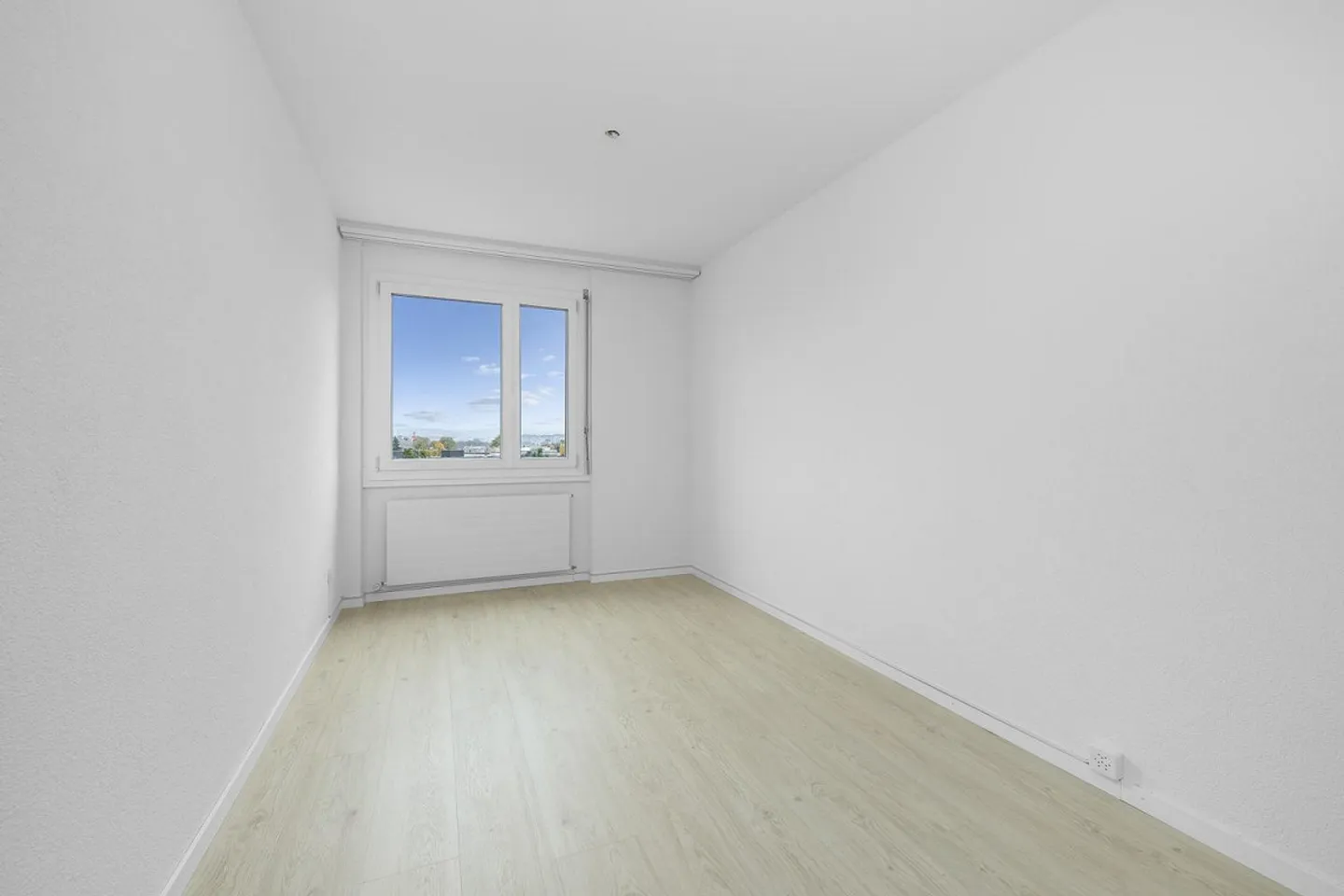 Your new home at a lofty height - Photo 7 of 13