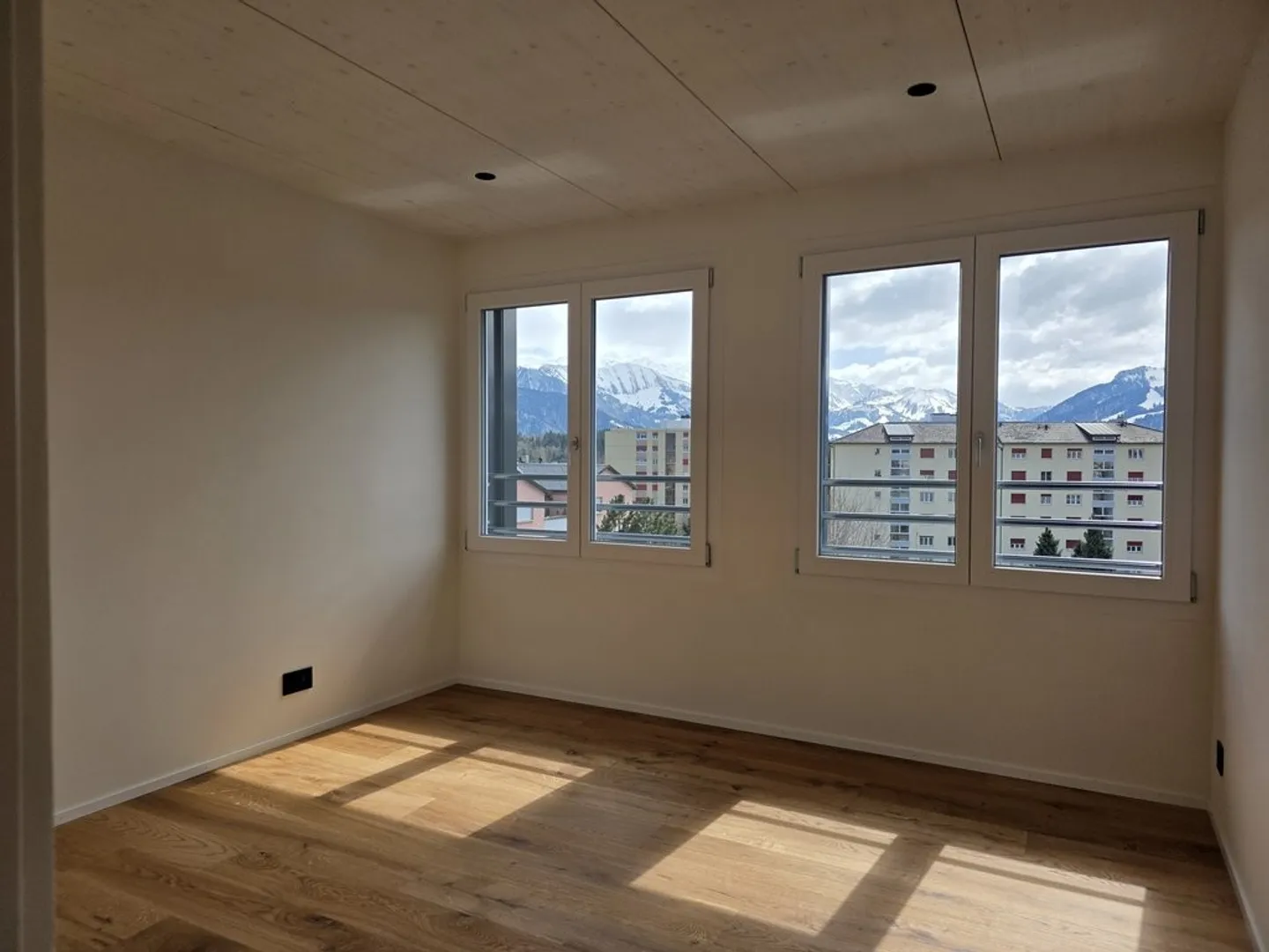 Neue 5,5-Zimmer-Dachgeschosswohnung in Bulle - Foto 9 von 9