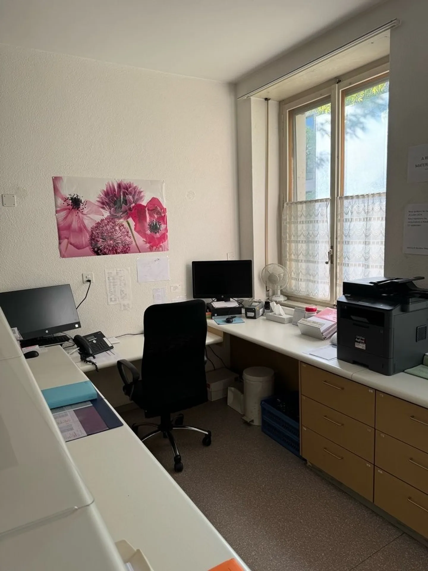 Superficie di vendita di 149m2, ideale per uno studio medico o un ufficio - Foto 3 di 5