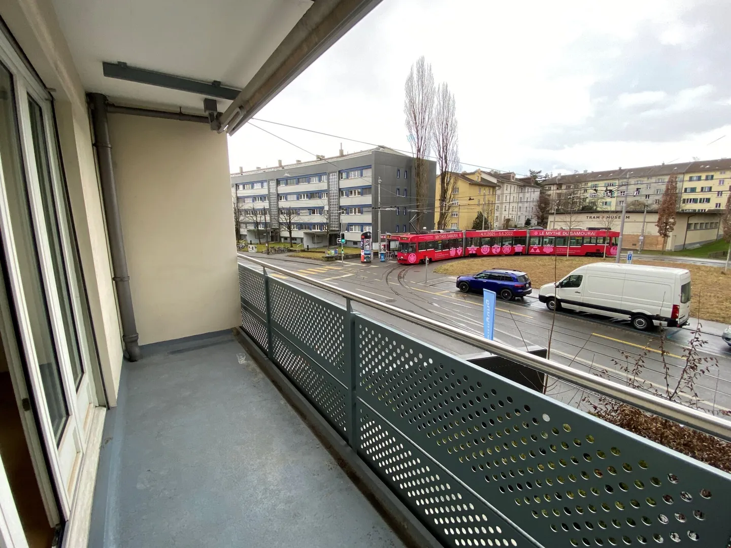 Geräumige Wohnung mit Balkon - Foto 8 von 8