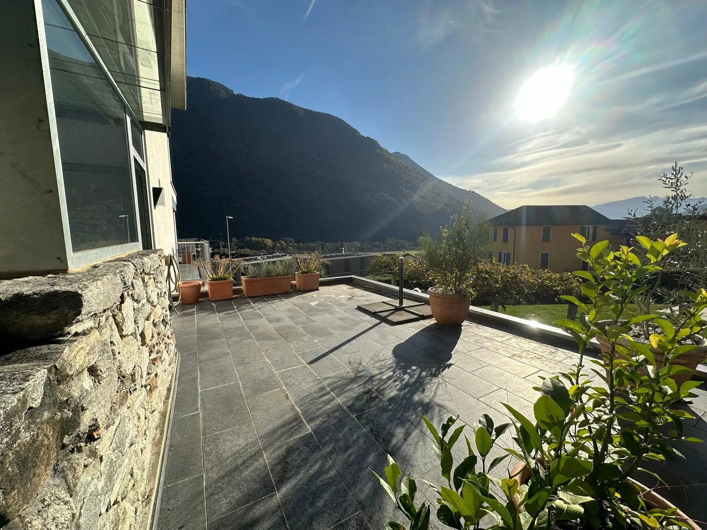 Bella casa con 3,5 camere, eventualmente 4,5 camere, soleggiata con vista - Foto 12 di 17