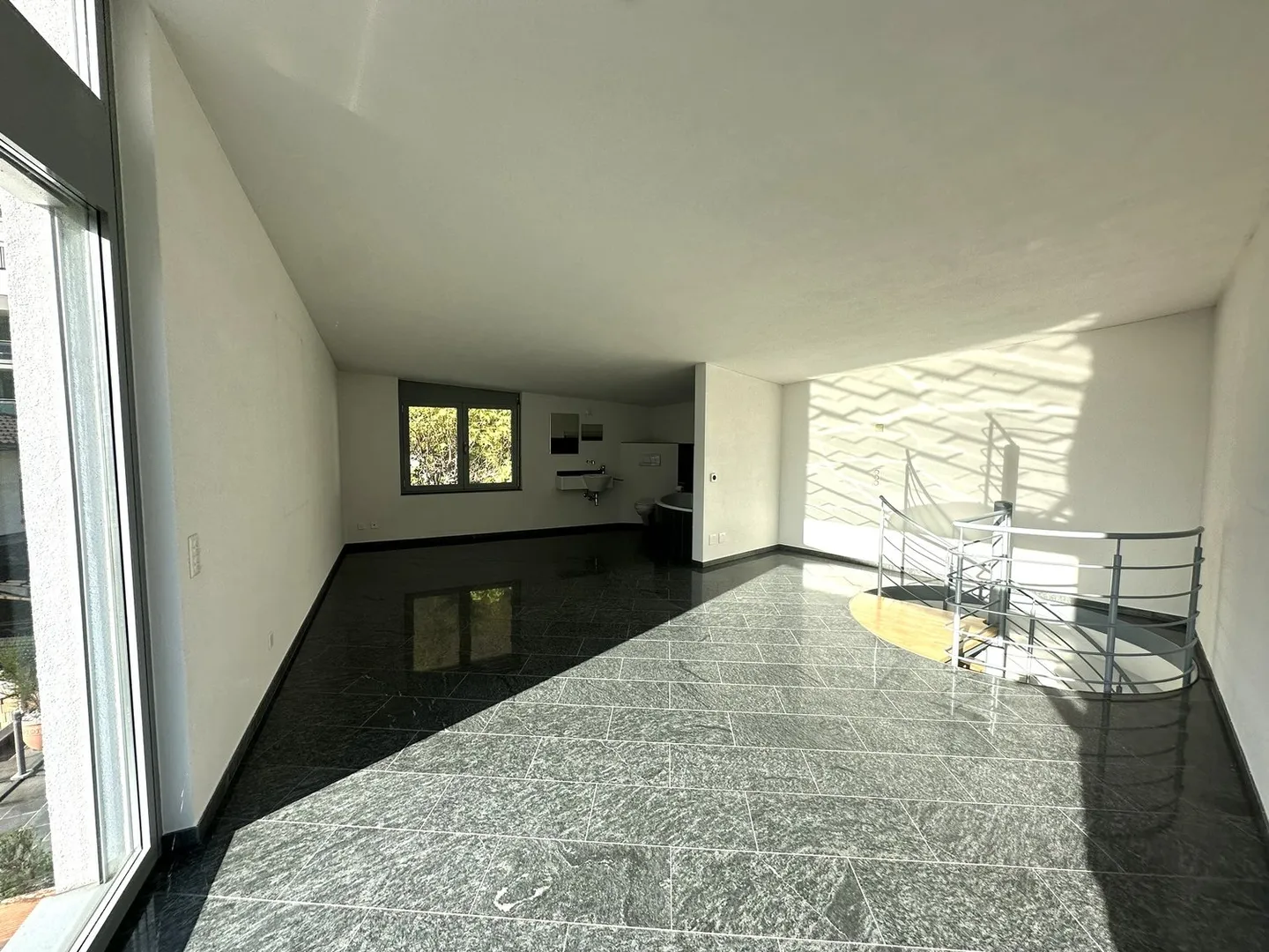 Bella casa con 3,5 camere, eventualmente 4,5 camere, soleggiata con vista - Foto 13 di 17