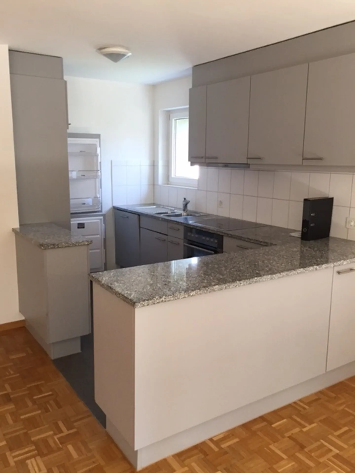 Beautiful 3.5 room apartment with balcony! - Photo 4 of 6