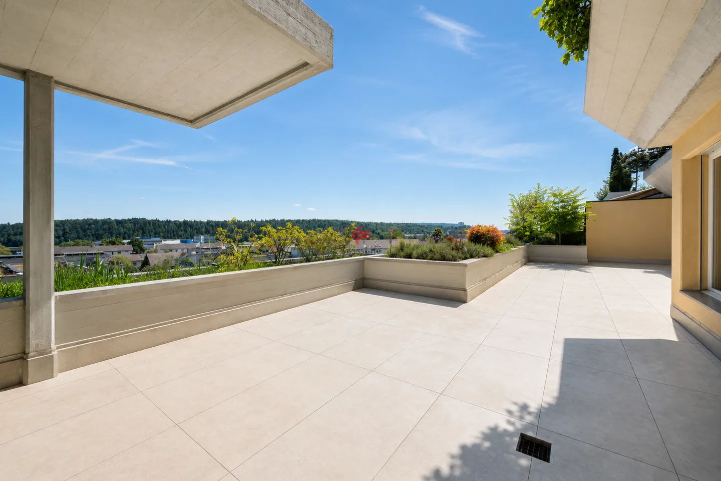Sunny Terrace Apartment - Central and Quiet - Photo 1 of 11