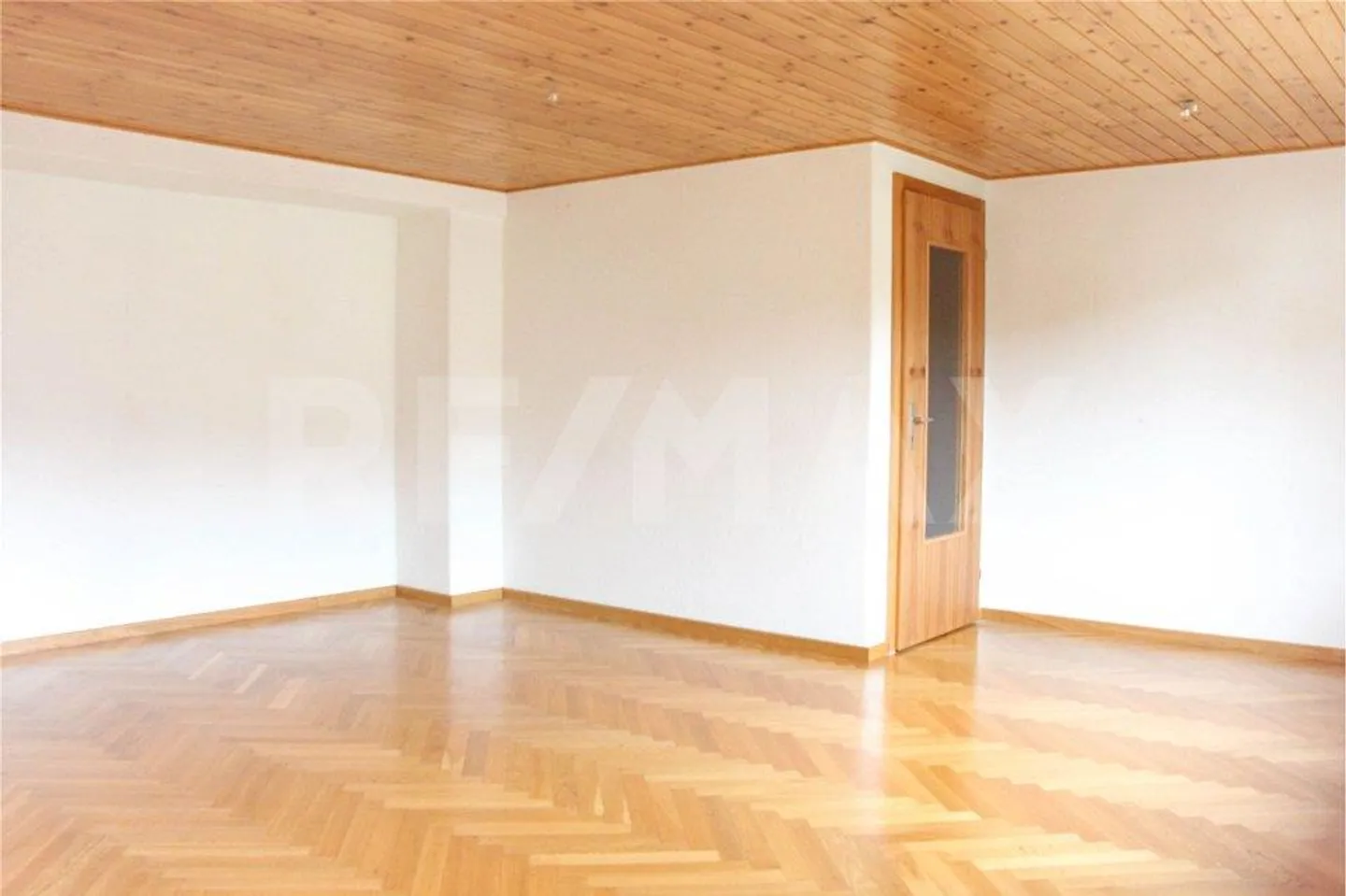 Bright and spacious 3.5-room apartment in a quiet location in Ibach-Schwyz, SZ - Photo 6 of 13