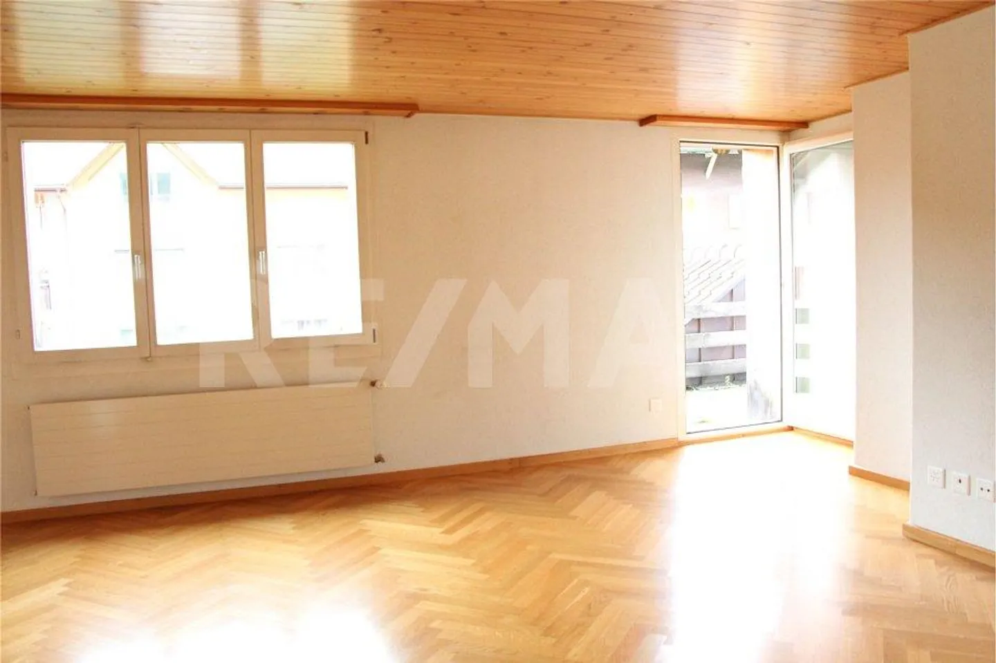 Bright and spacious 3.5-room apartment in a quiet location in Ibach-Schwyz, SZ - Photo 8 of 13