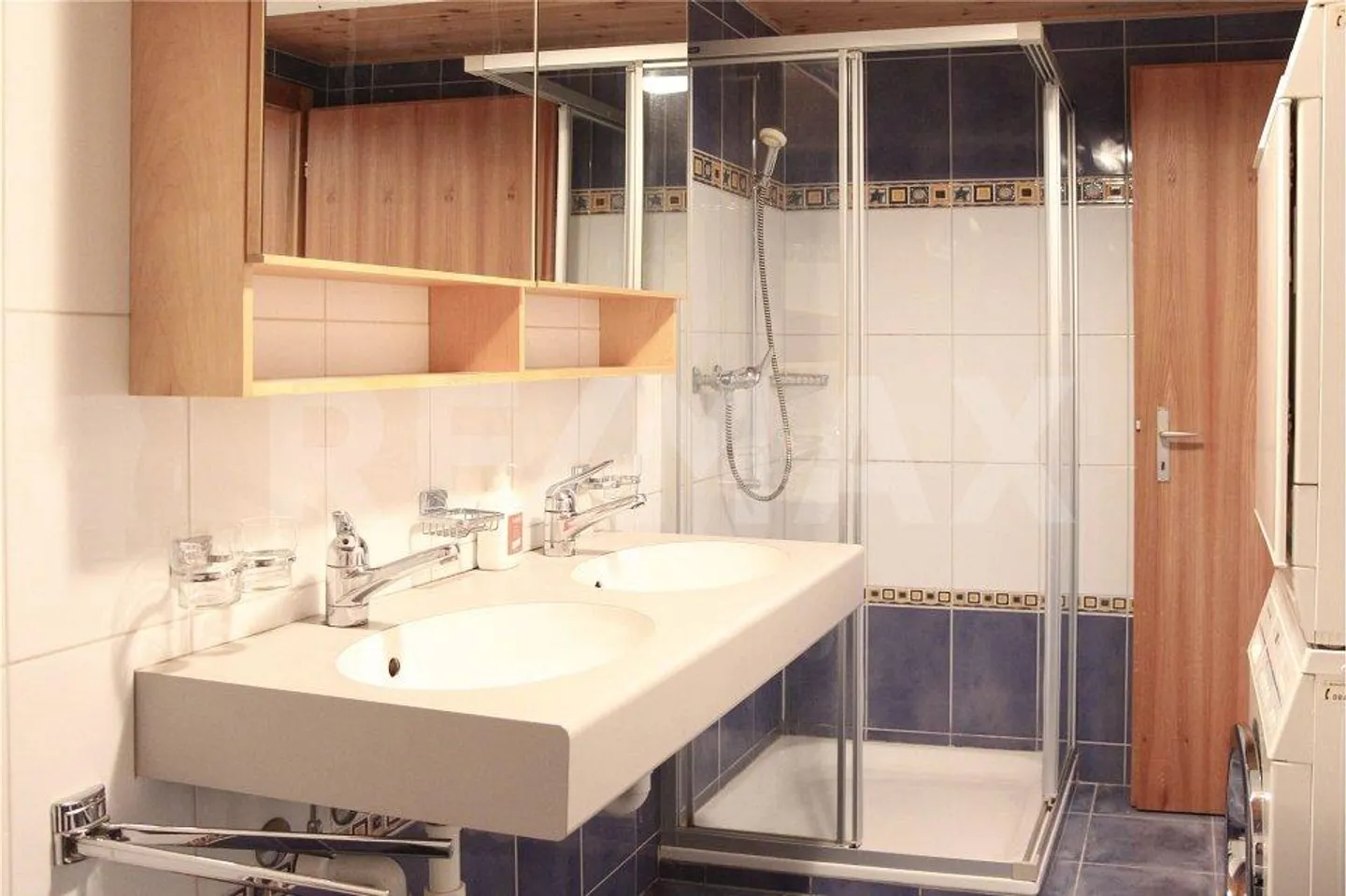 Bright and spacious 3.5-room apartment in a quiet location in Ibach-Schwyz, SZ - Photo 2 of 13