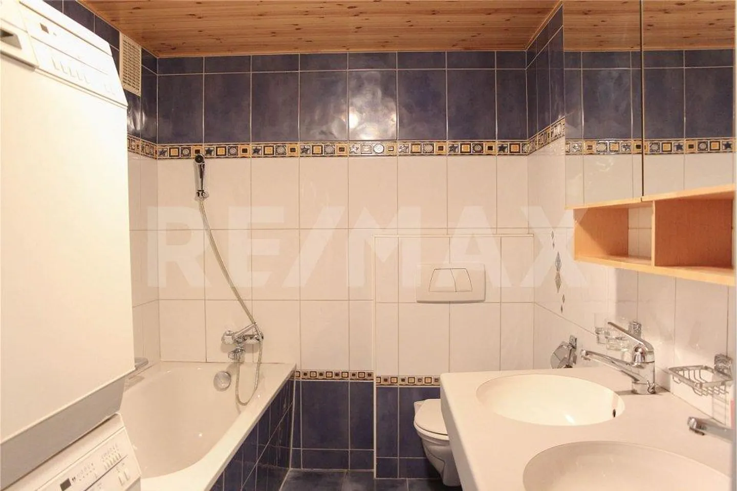 Bright and spacious 3.5-room apartment in a quiet location in Ibach-Schwyz, SZ - Photo 9 of 13