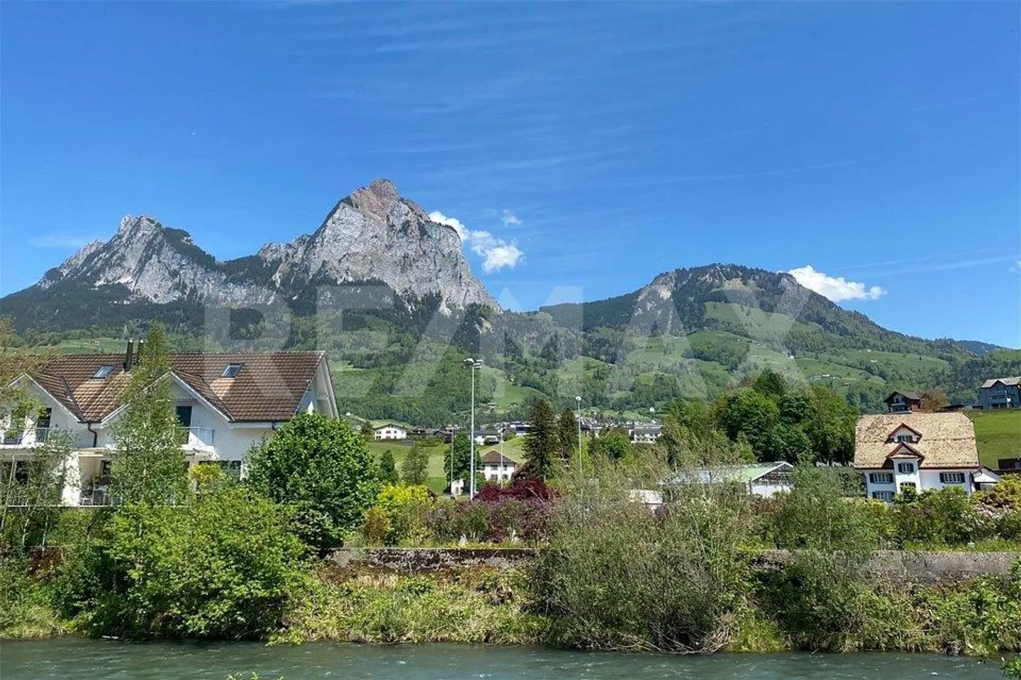 Bright and spacious 3.5-room apartment in a quiet location in Ibach-Schwyz, SZ - Photo 12 of 13