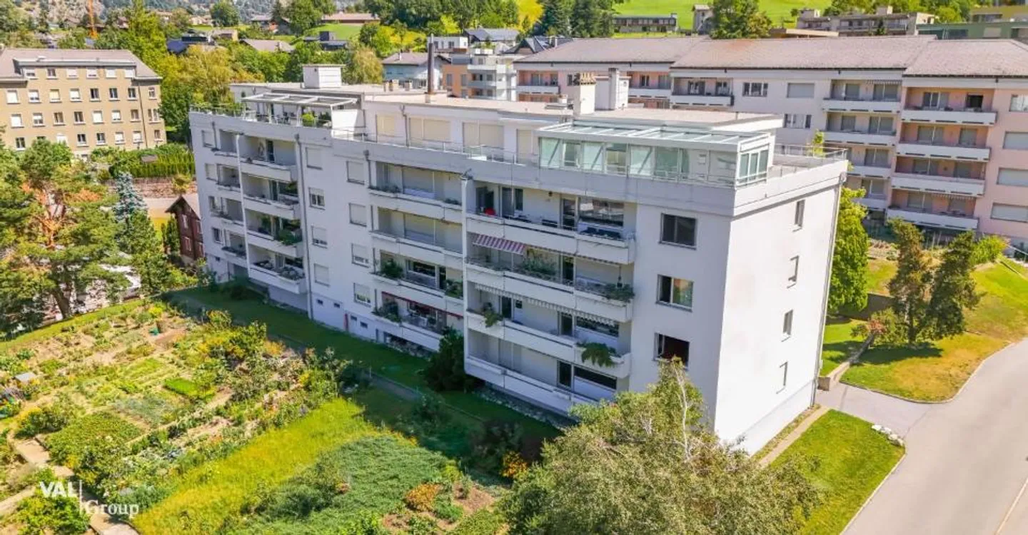 Appartamento luminoso con vista sulla valle in un quartiere adatto alle famiglie - Foto 1 di 11