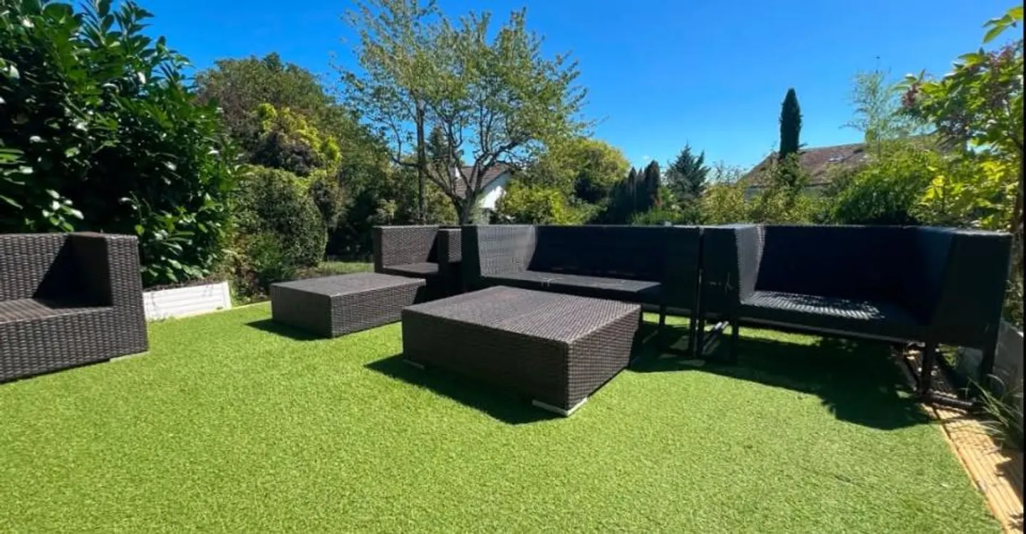 Casa indipendente di 6 stanze con giardino a Chavannes-des-Bois - Foto 1 di 11