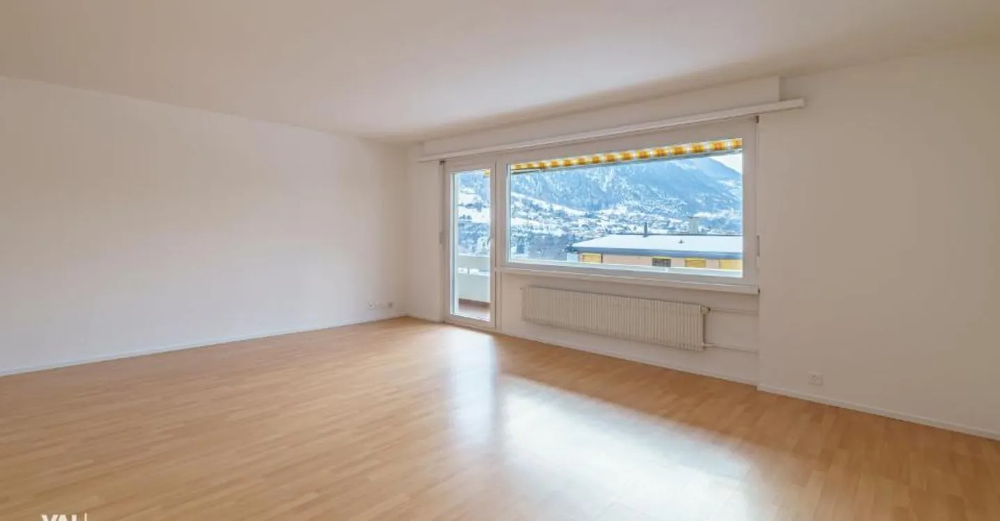 Appartamento luminoso con vista sulla valle in un quartiere adatto alle famiglie - Foto 3 di 11