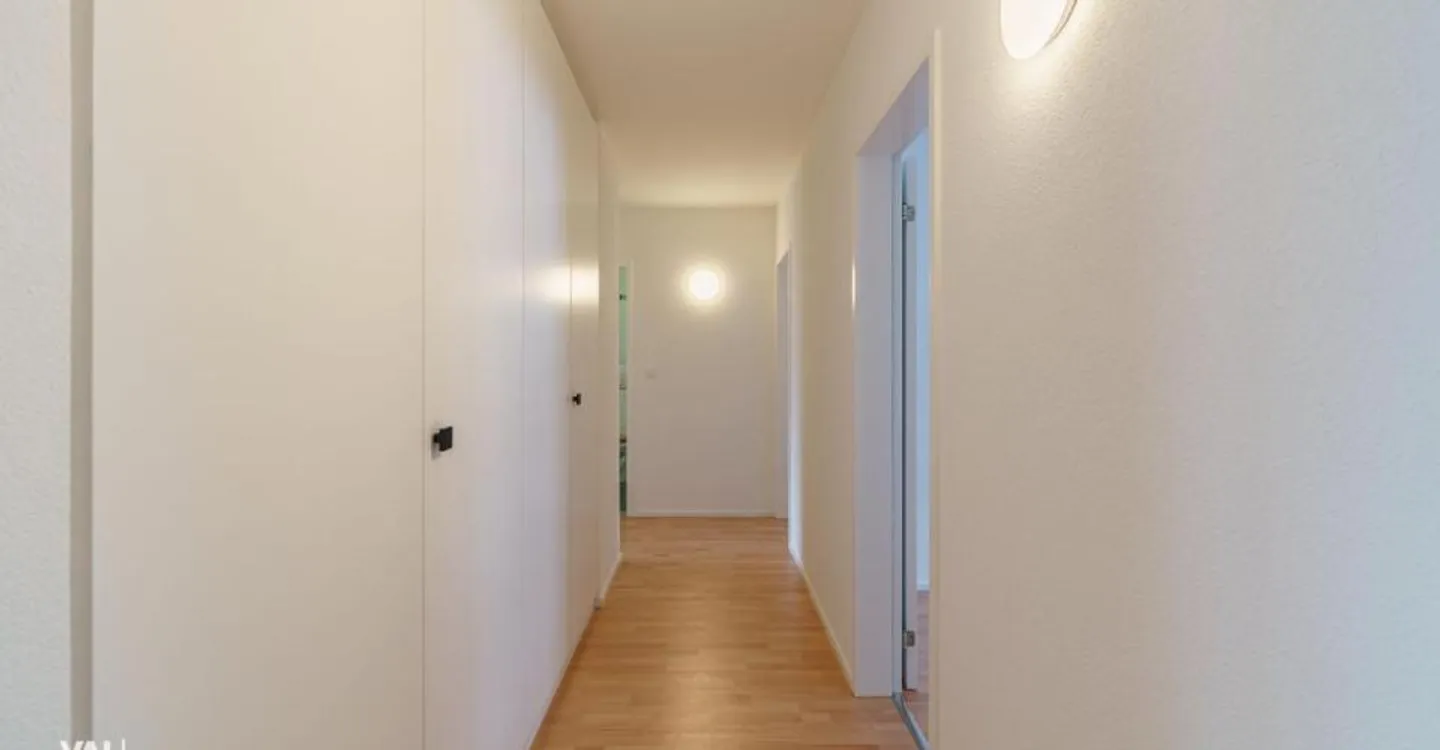 Appartamento luminoso con vista sulla valle in un quartiere adatto alle famiglie - Foto 7 di 11