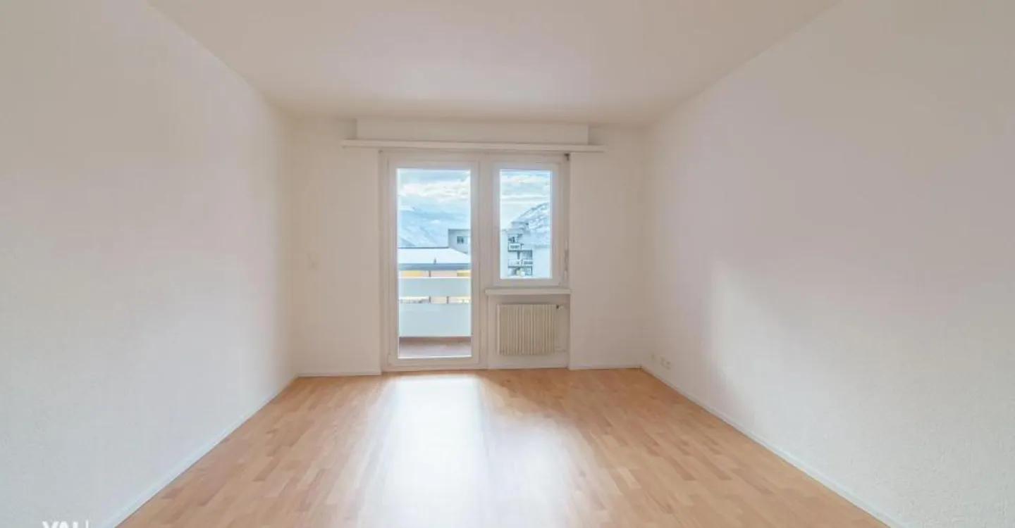 Appartamento luminoso con vista sulla valle in un quartiere adatto alle famiglie - Foto 8 di 11