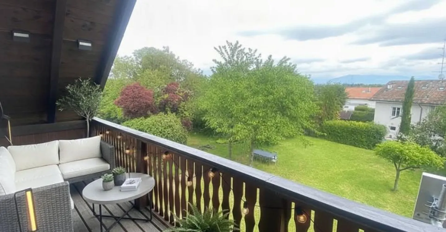 Casa indipendente di 6 stanze con giardino a Chavannes-des-Bois - Foto 2 di 11