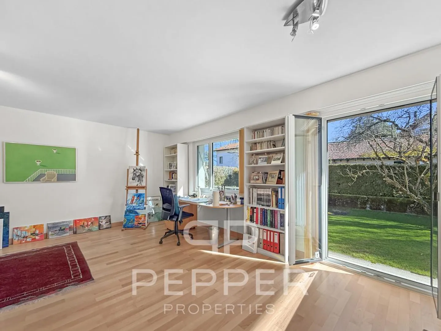 Un gioiello della natura alle porte di Losanna, spaziosa casa unifamiliare ristrutturata - Foto 2 di 14