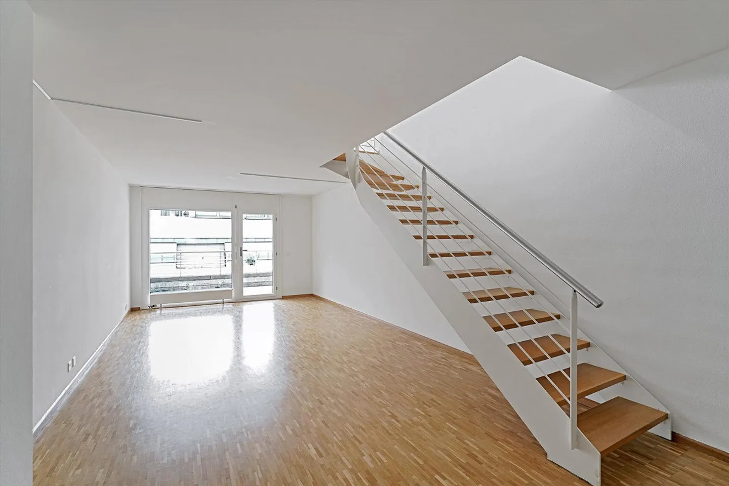 Appartement en duplex de 3,5 pièces spécial dans un emplacement de choix ! - Photo 4 sur 6