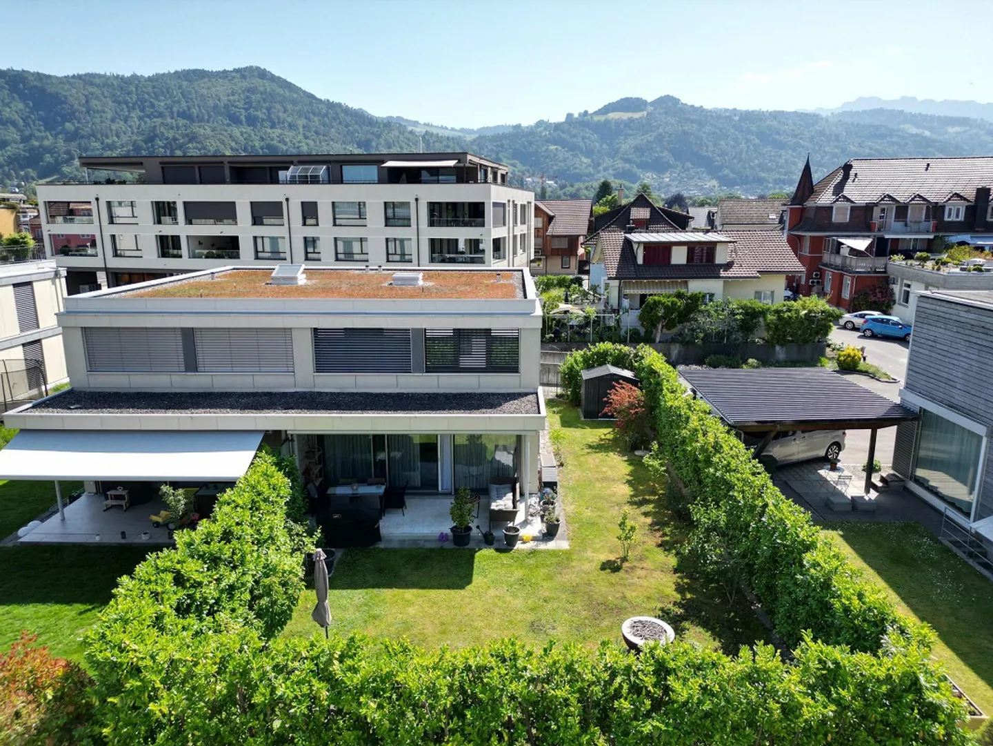 Modernes Doppelhaus mit Garten - Foto 10 von 11