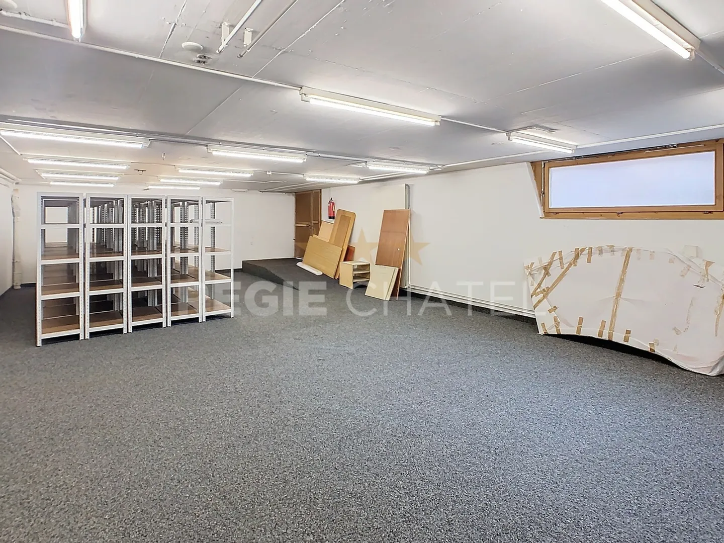 Diverses  surfaces commerciales - Photo 3 sur 8